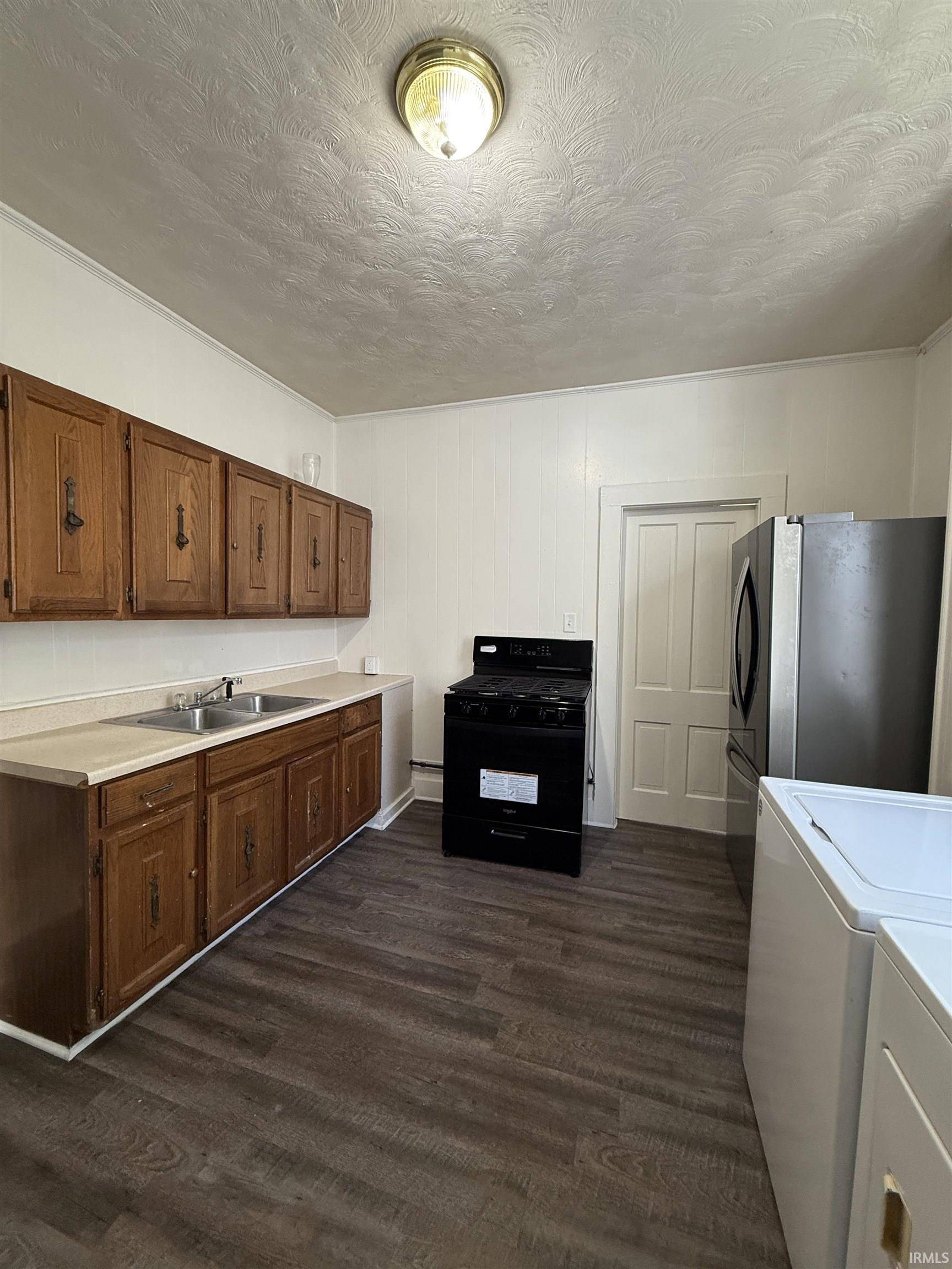 Fort Wayne, IN 46803,240 E Butler Street