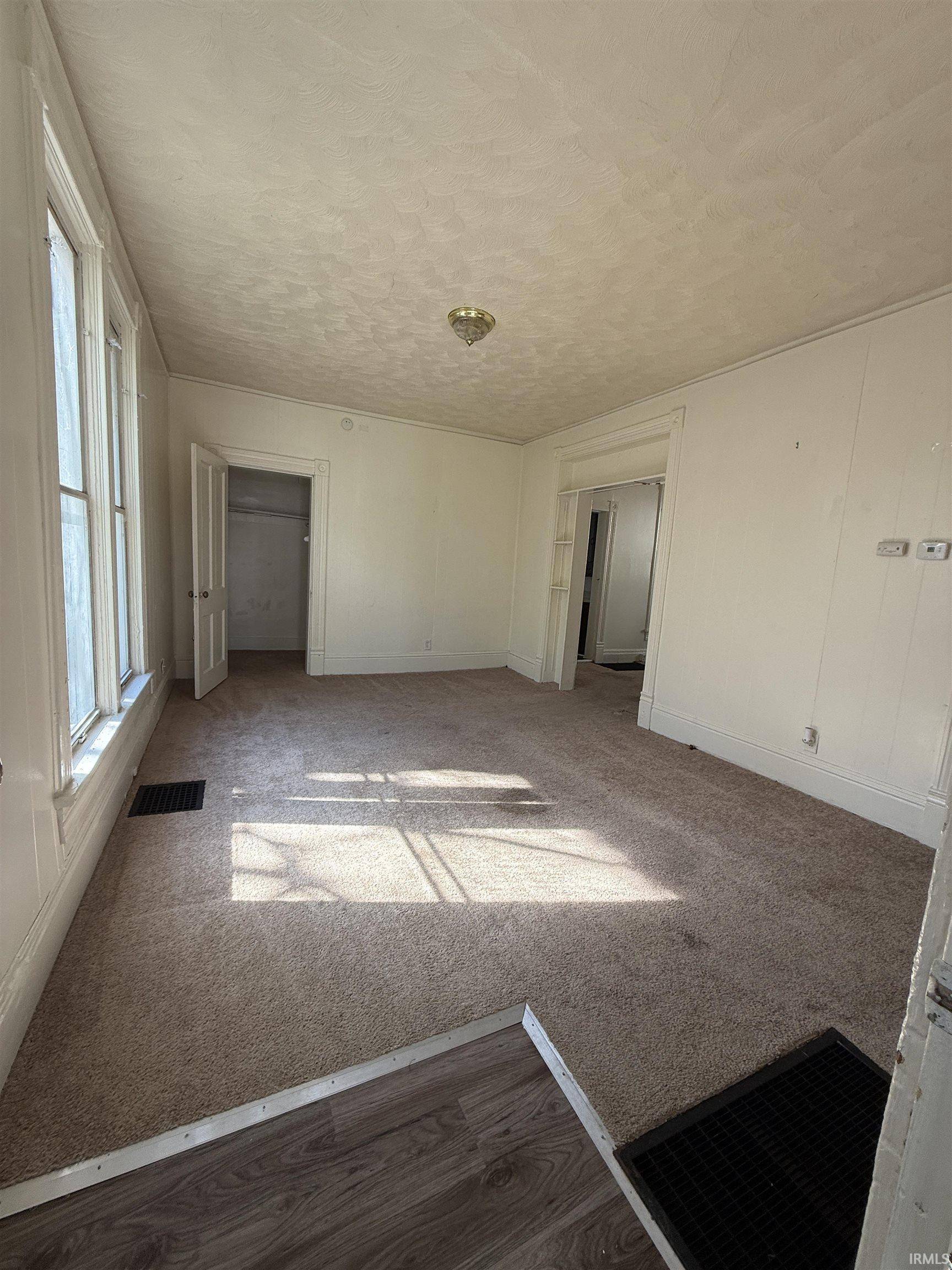 Fort Wayne, IN 46803,240 E Butler Street