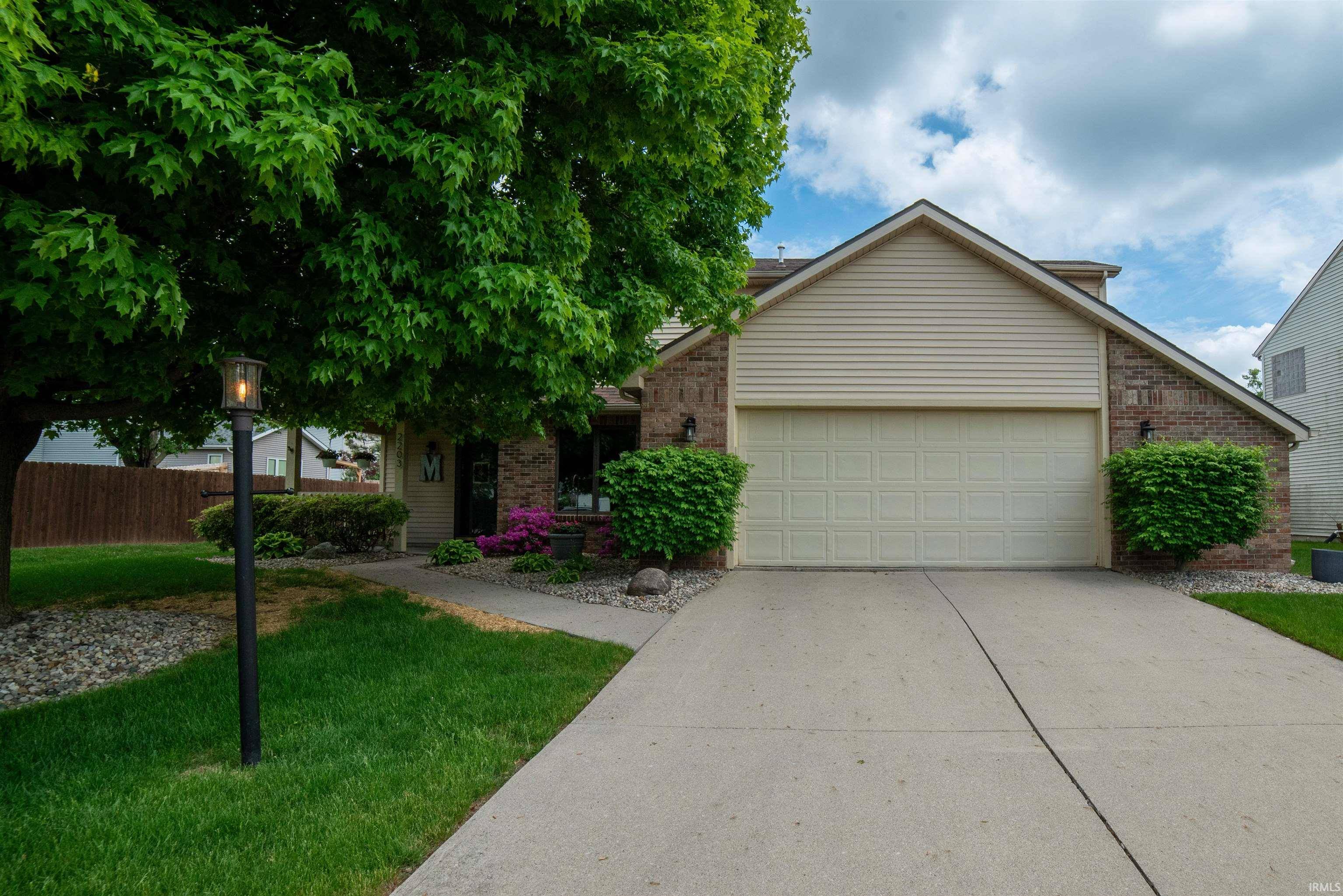 Fort Wayne, IN 46804,2203 Cedarwood Way