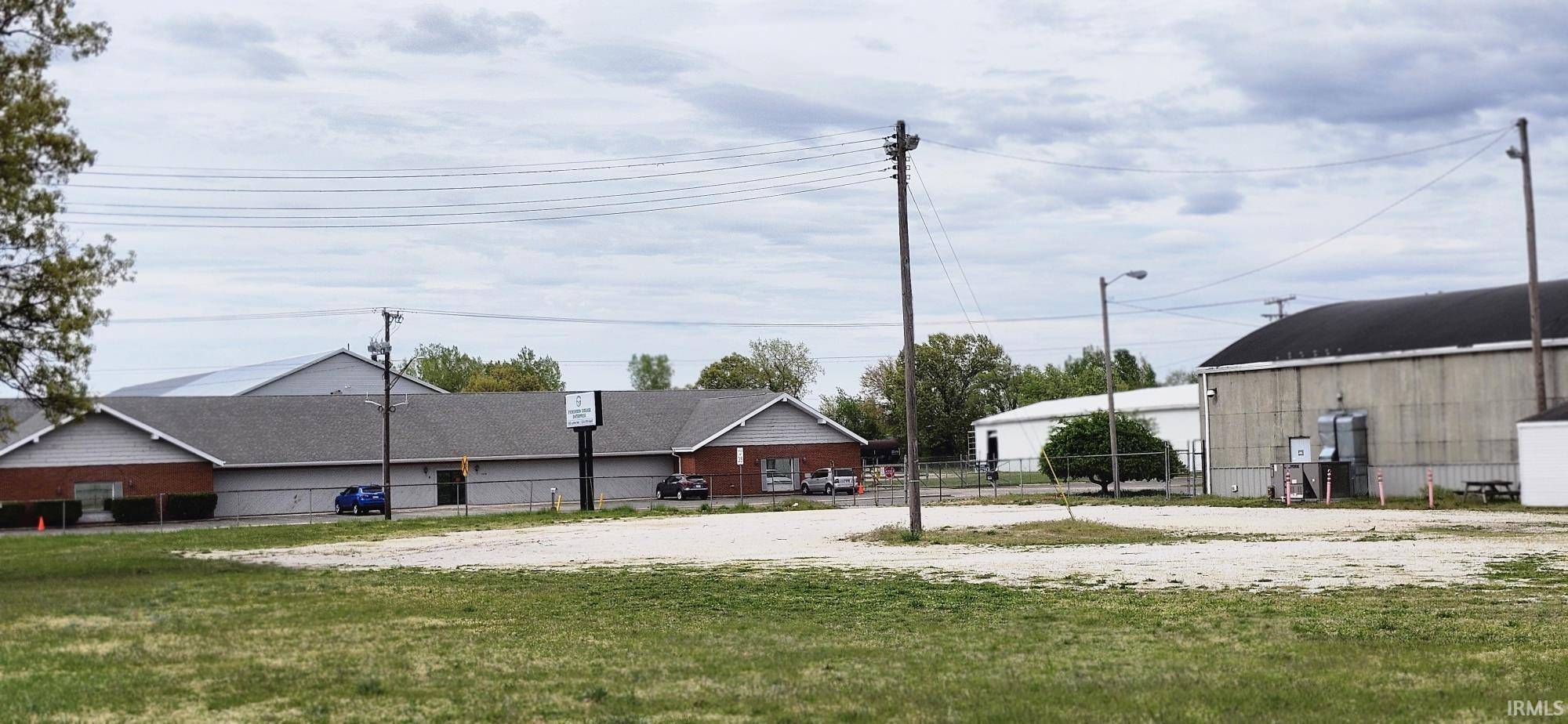 Elkhart, IN 46517,1627 W Lusher