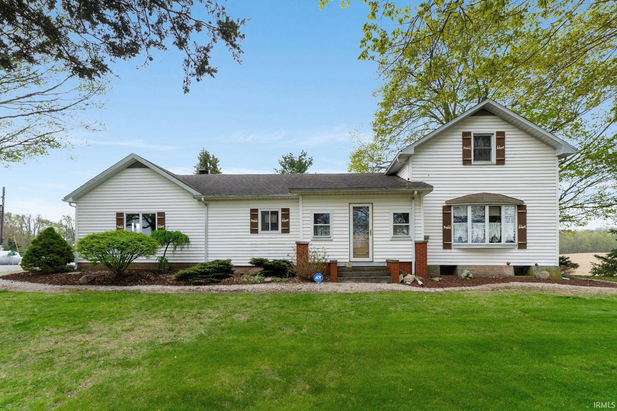 Albion, IN 46701-9648,3648 E 300 S