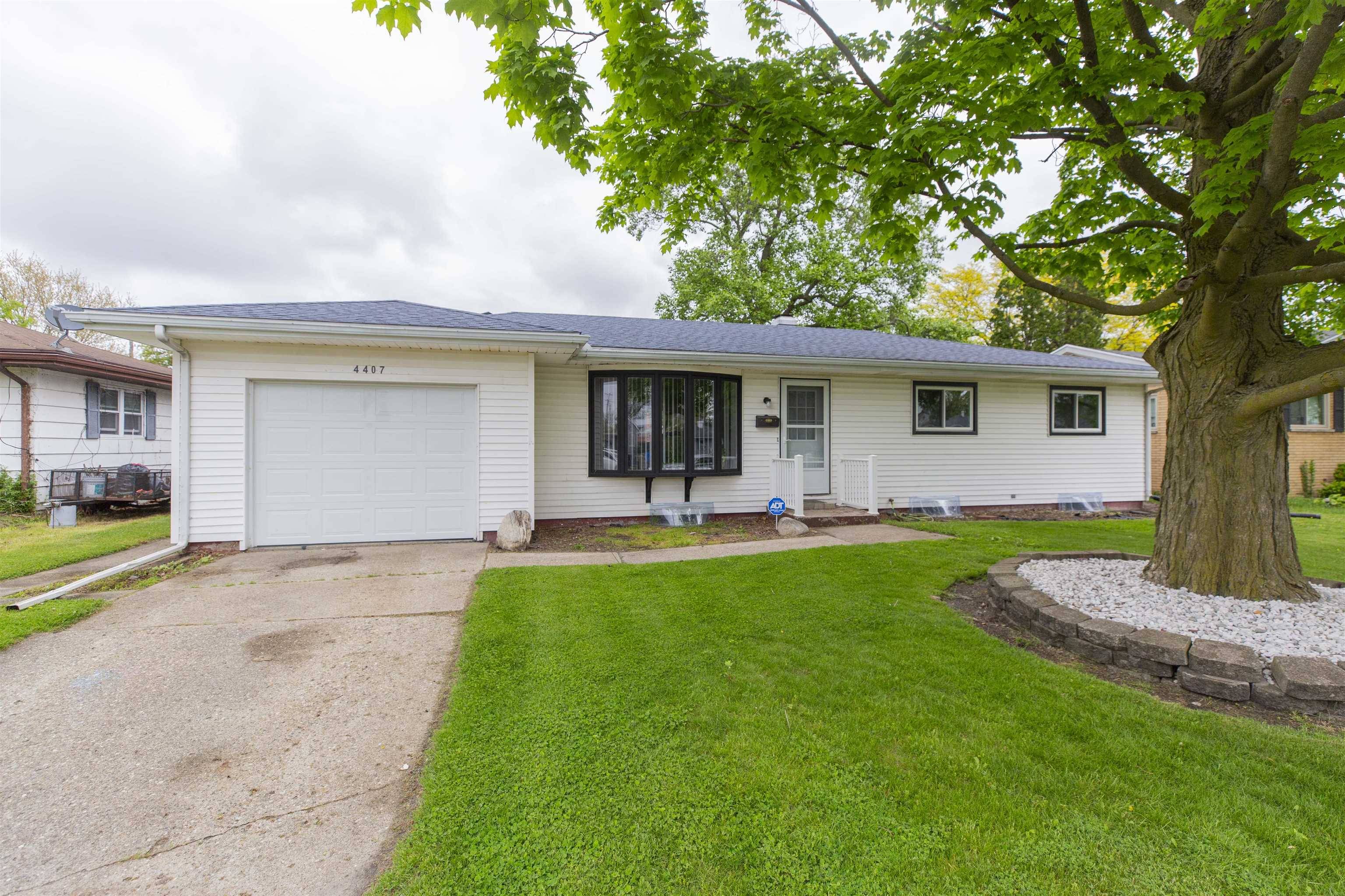 South Bend, IN 46619,4407 Huron Street