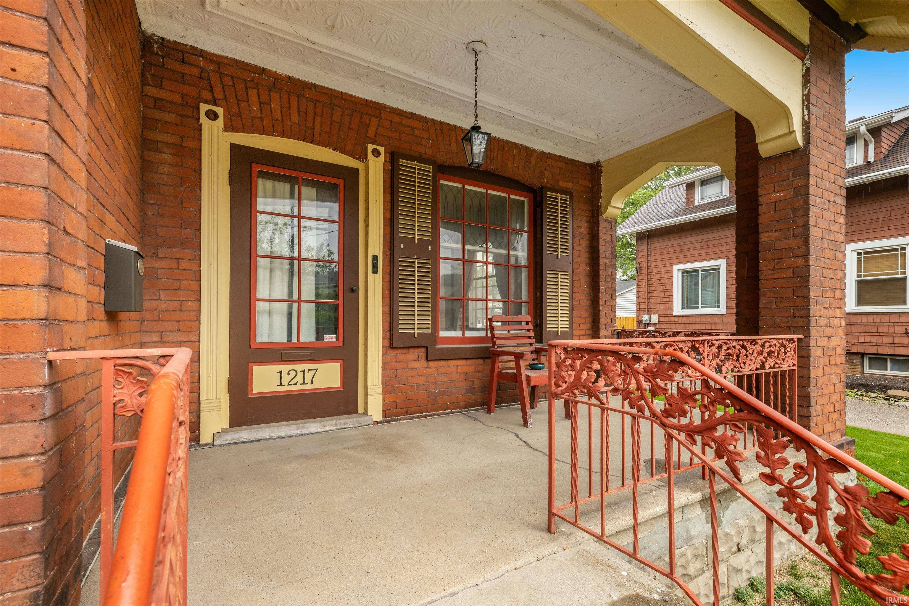 Fort Wayne, IN 46805-4313,1217 Columbia Avenue