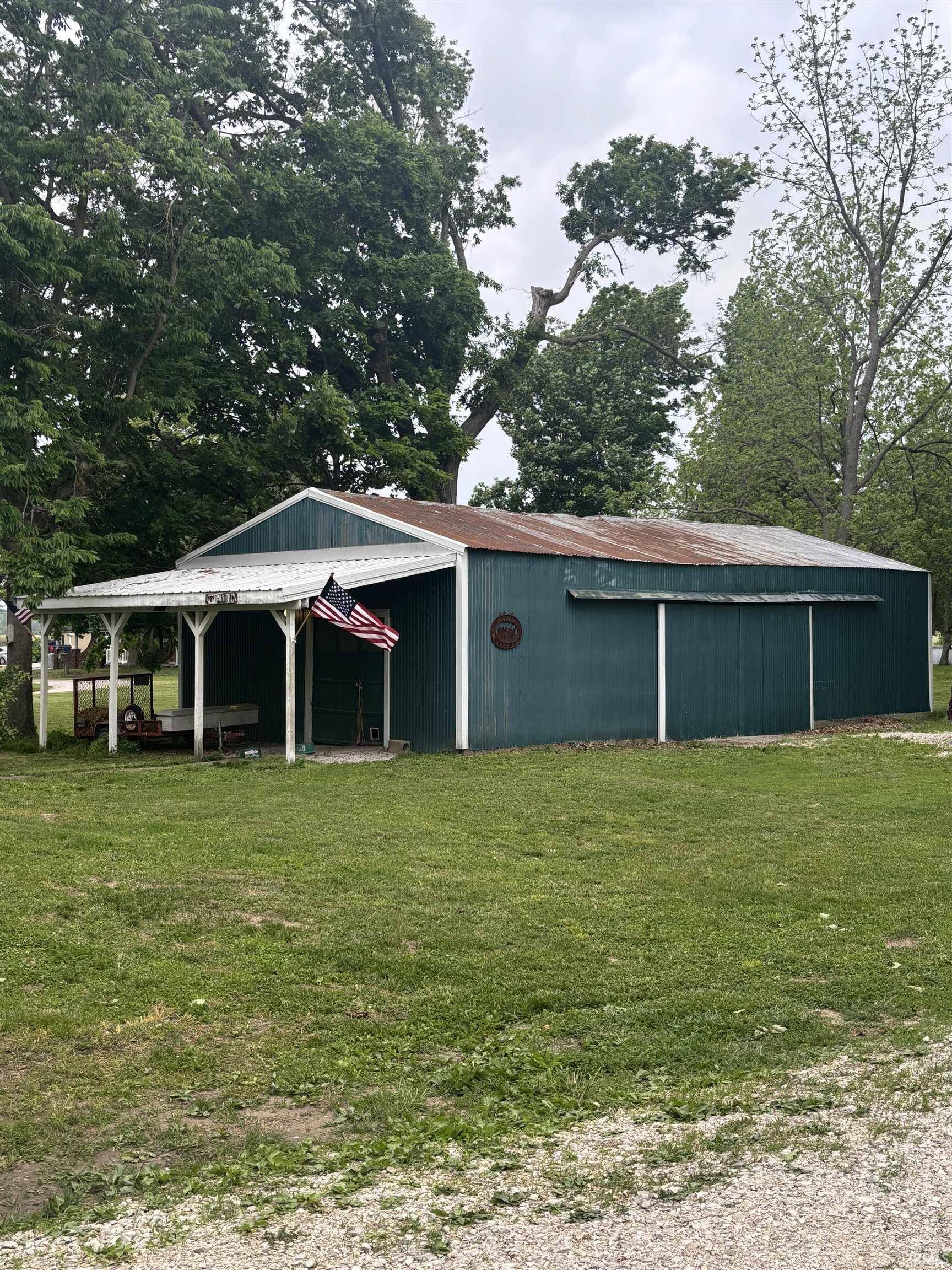 Worthington, IN 47471,504 N Myra Street