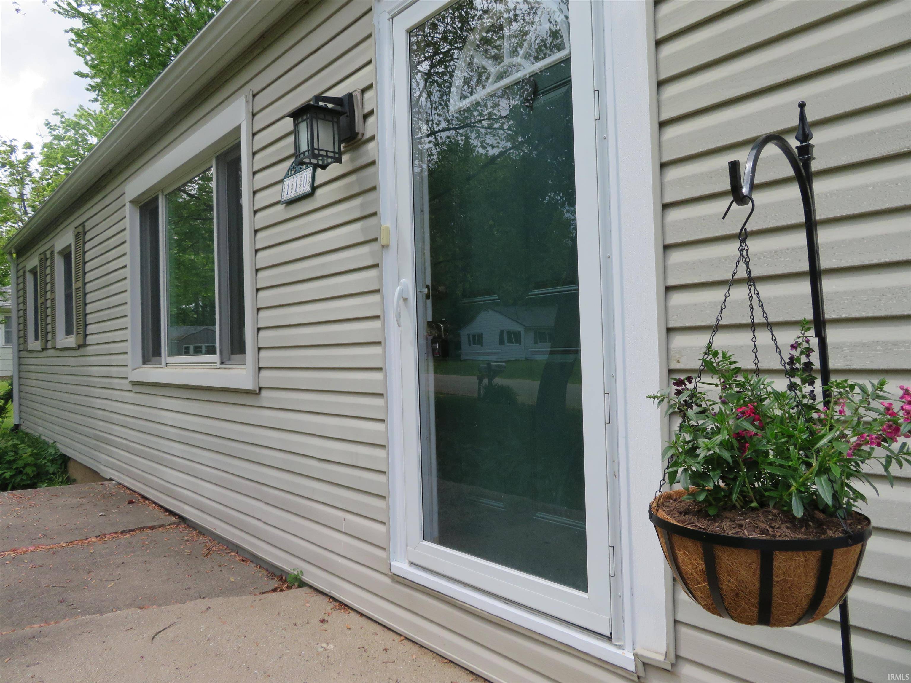 Warsaw, IN 46580,110 Boydston Street