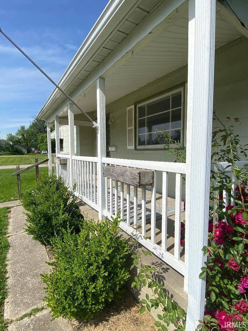 Linton, IN 47441,589 2nd NW Street