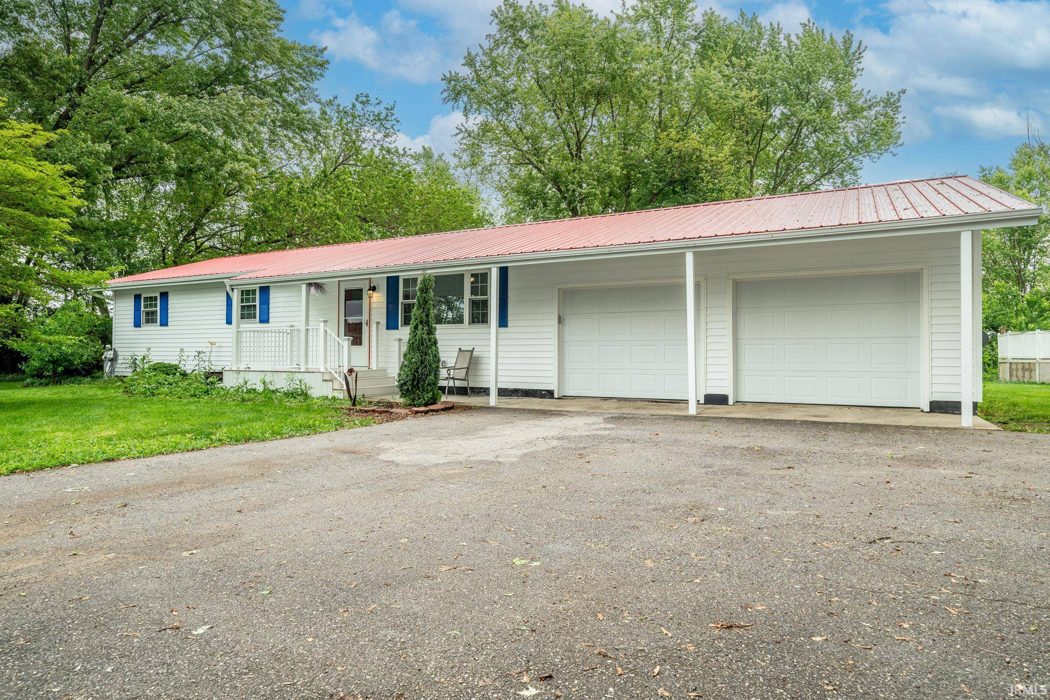 Fairmount, IN 46928,423 E 13TH Street