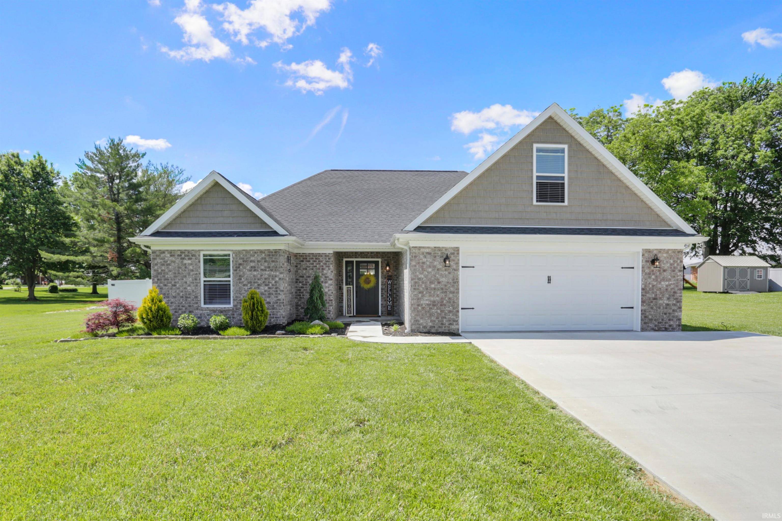 Haubstadt, IN 47639,606 W Elm Street