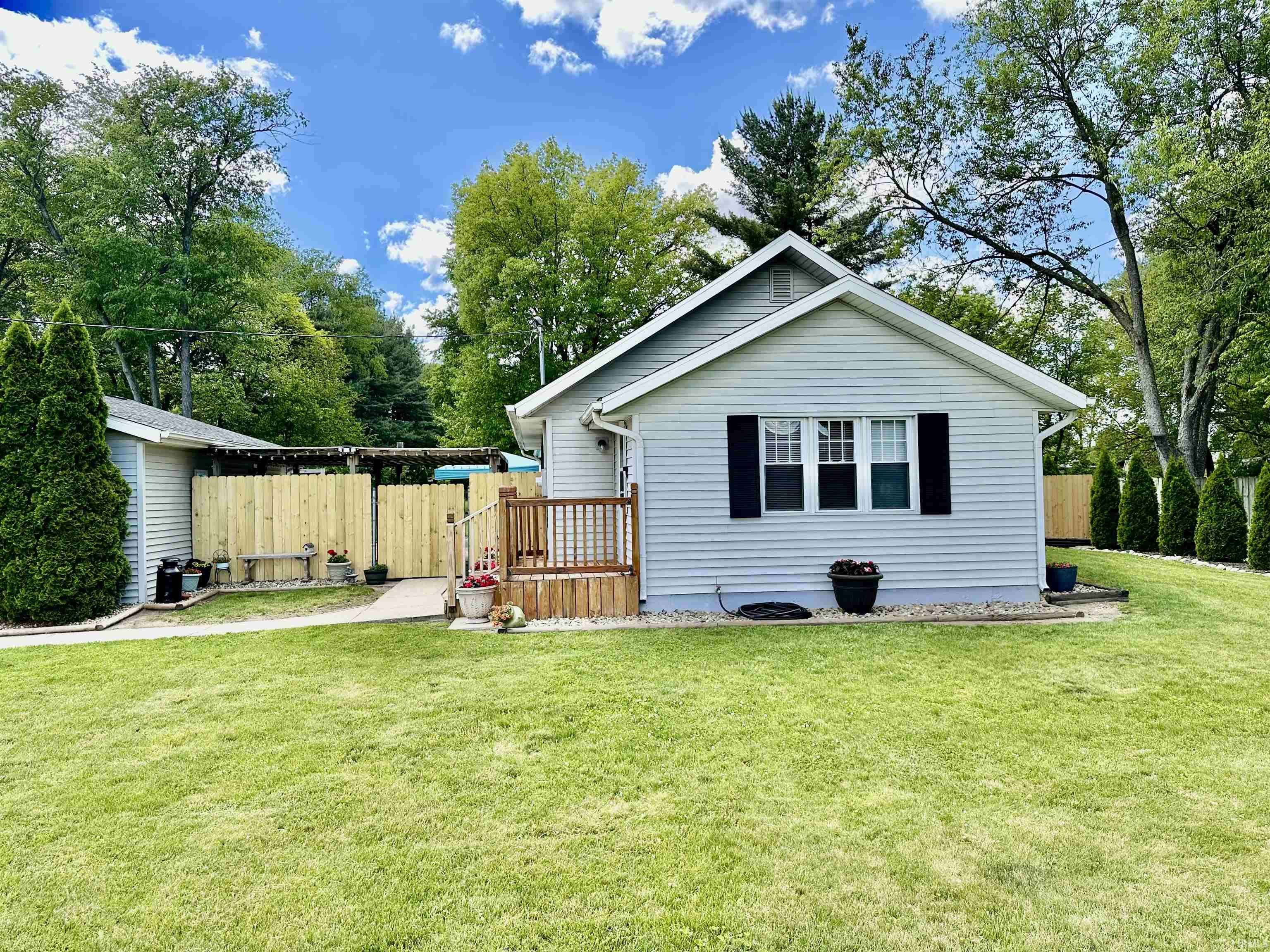 Elkhart, IN 46517,2733 Burr Oak Avenue