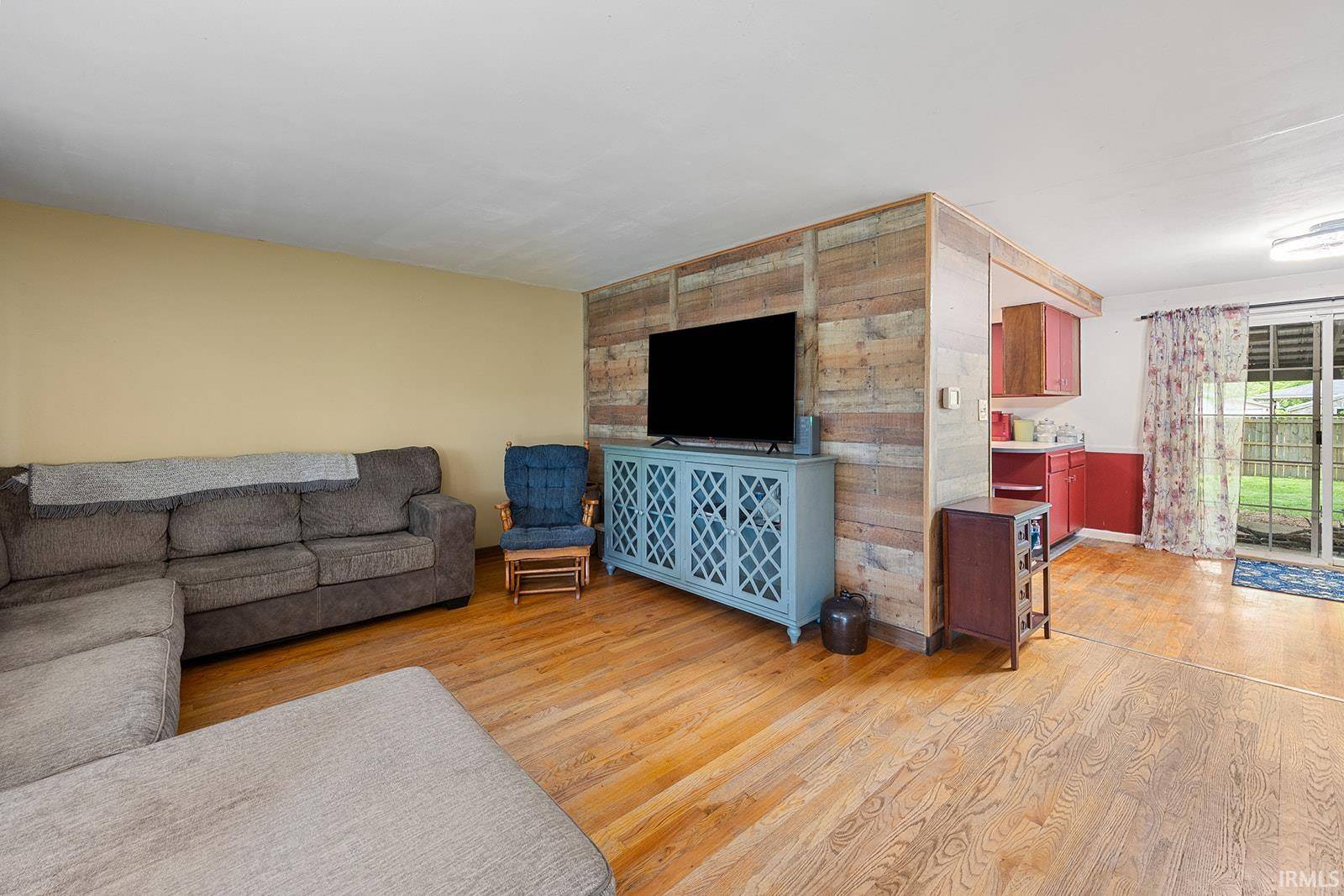 Mulberry, IN 46058,416 S Madison Street