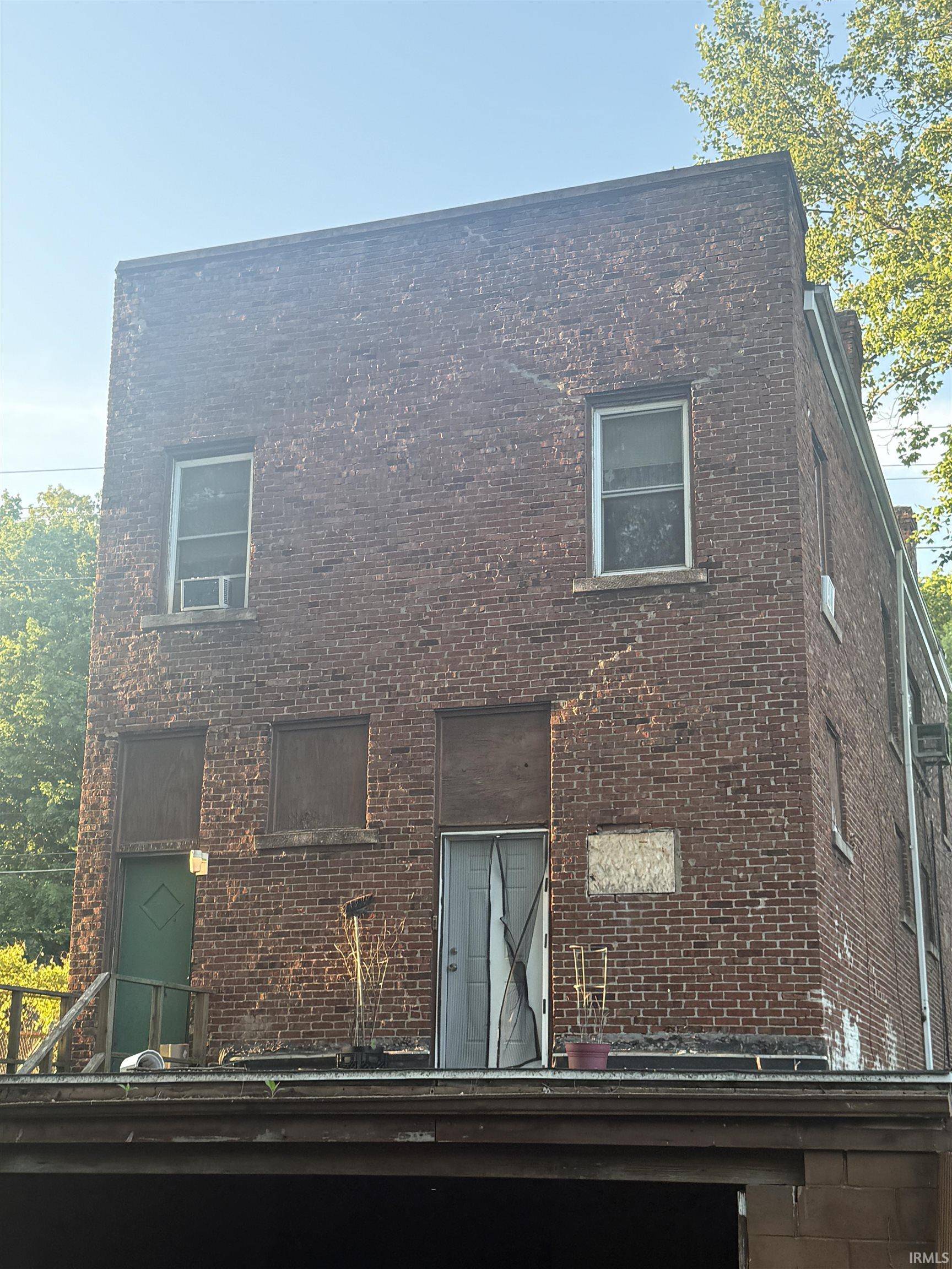 Logansport, IN 46947,927 Erie Avenue