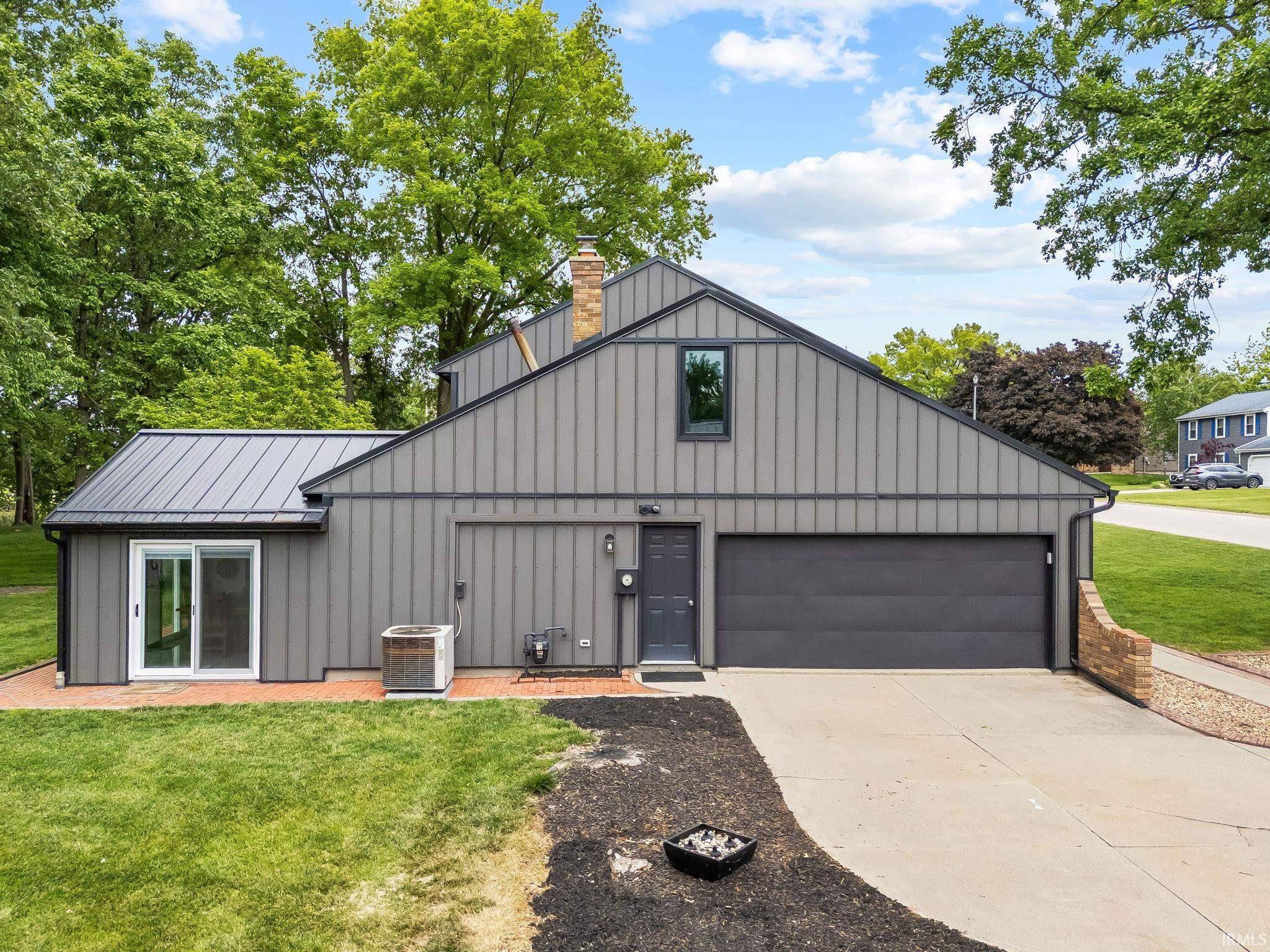 Leesburg, IN 46538,3830 E Oldfield Drive