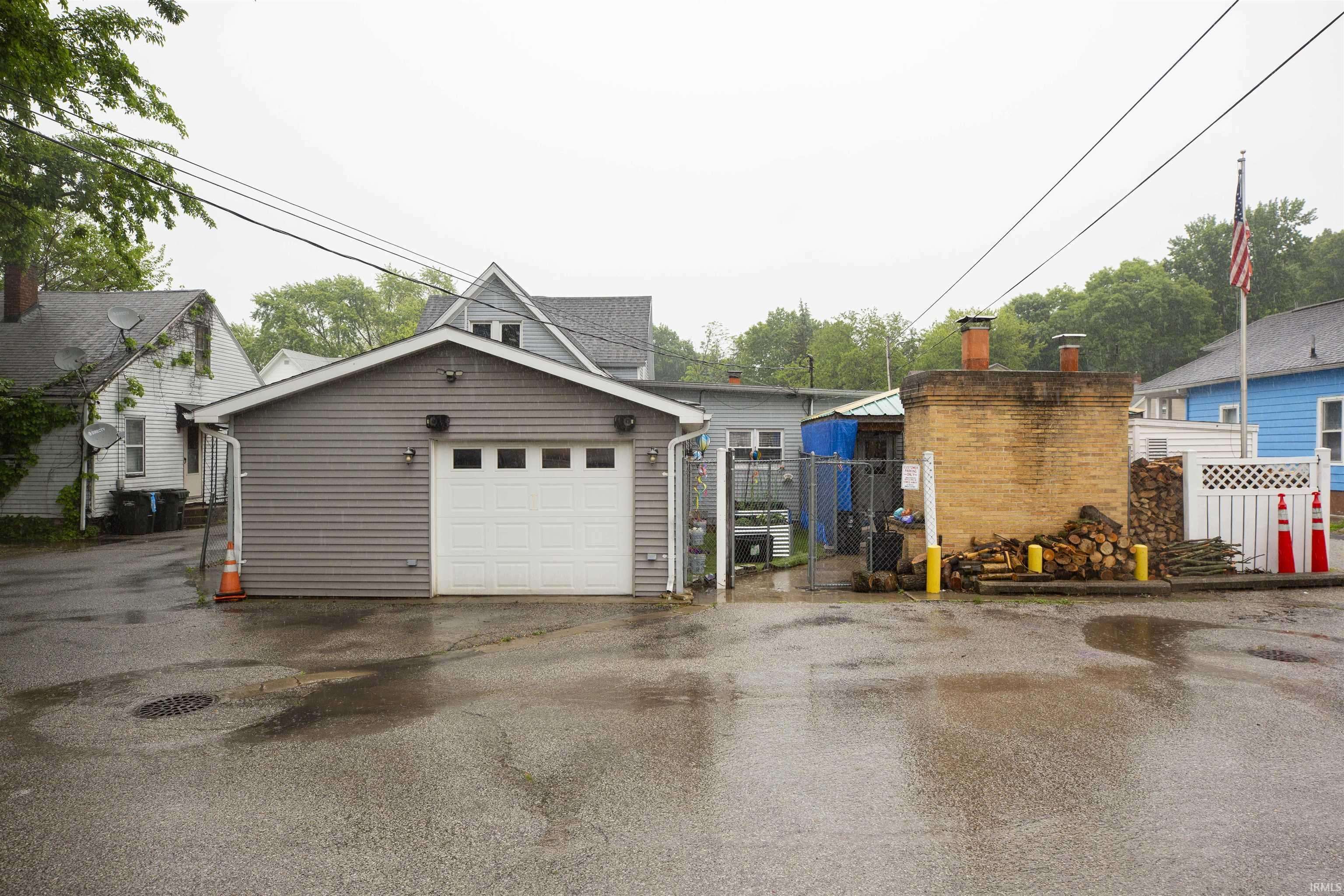 South Bend, IN 46613,2209 Kemble Avenue