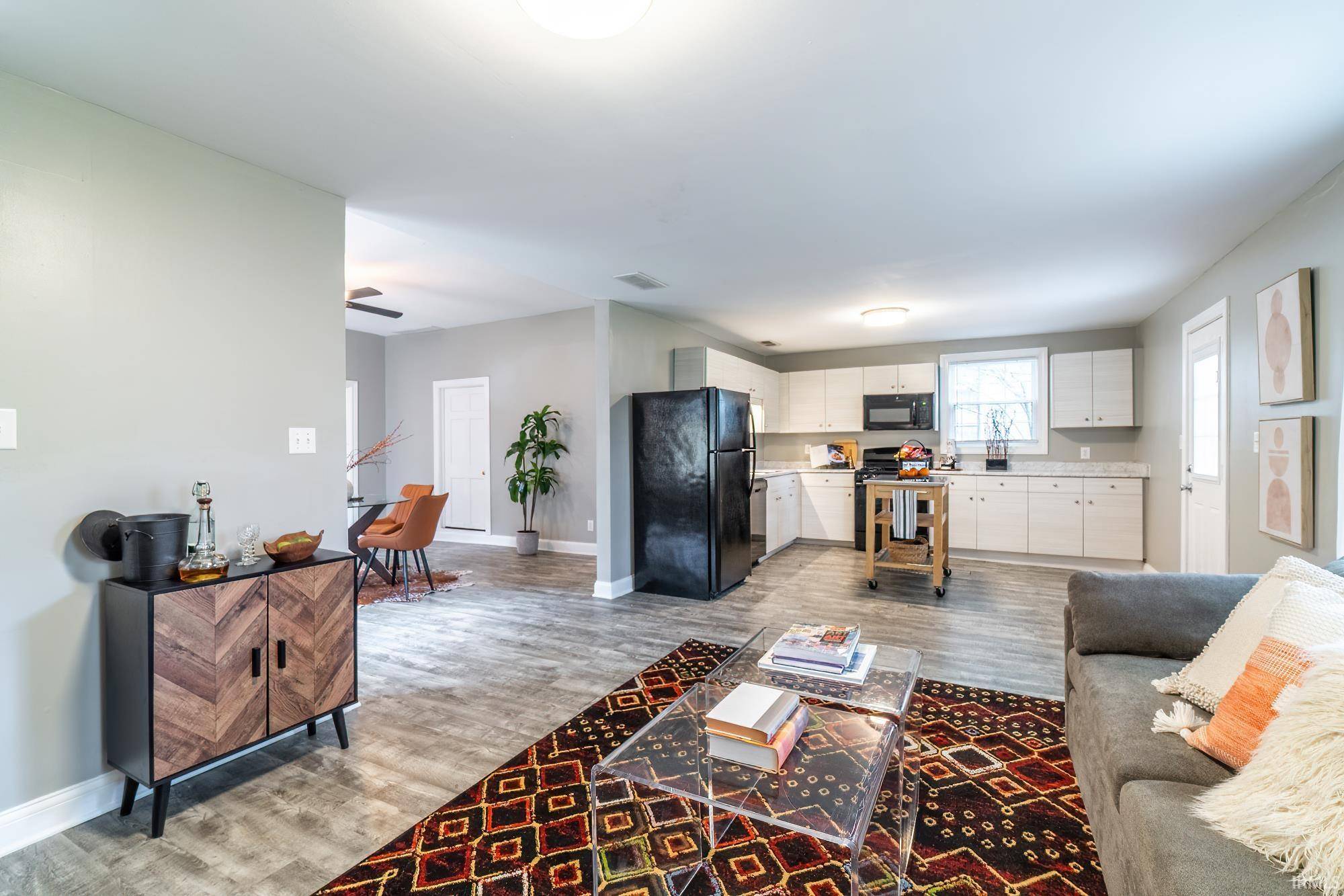 Fort Wayne, IN 46802,807 W Washington Boulevard
