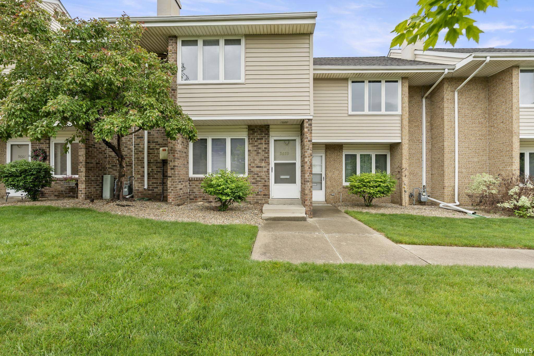Fort Wayne, IN 46807,5659 South wayne Avenue