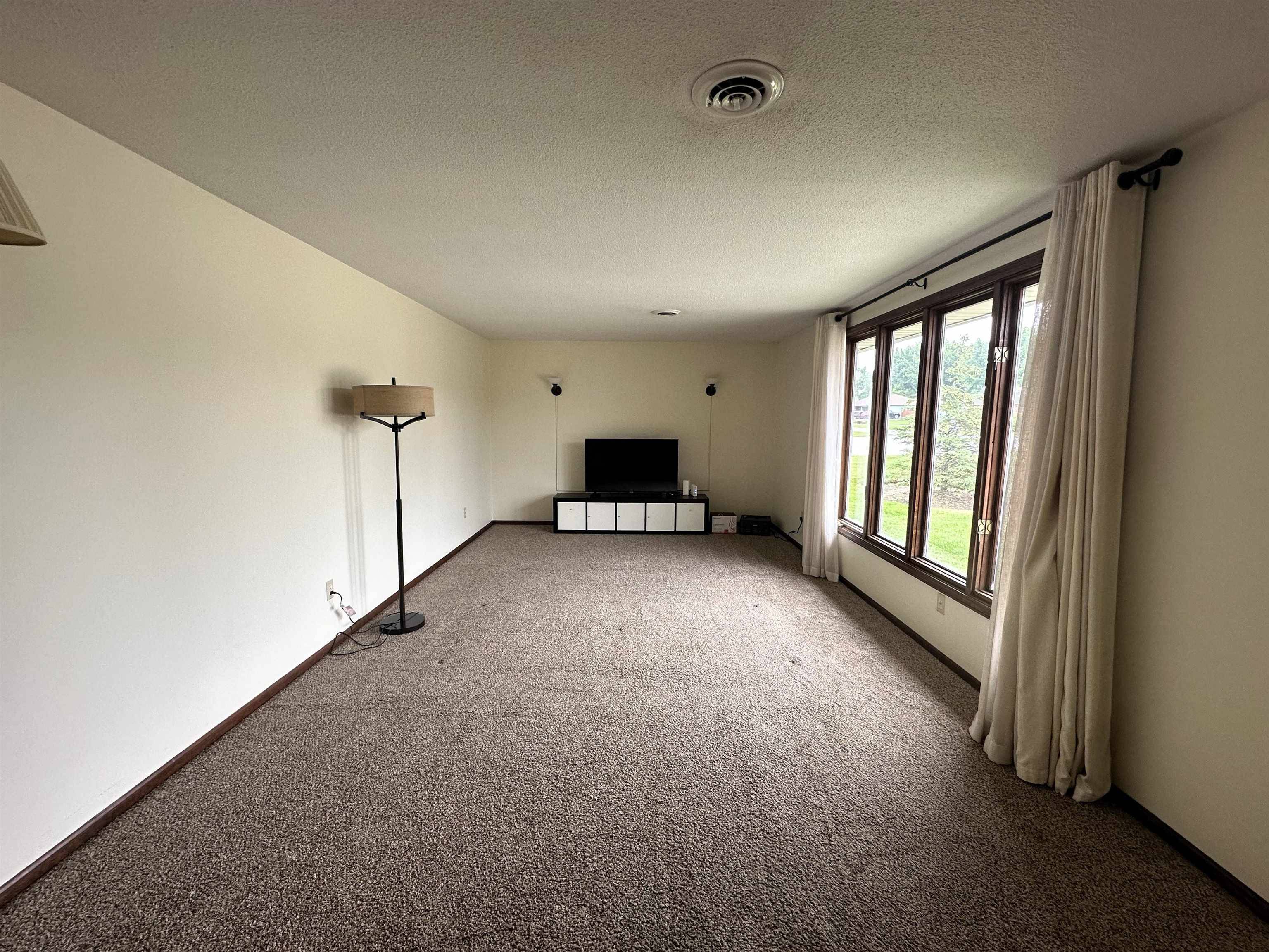 Fort Wayne, IN 46804,4218 Turf Lane