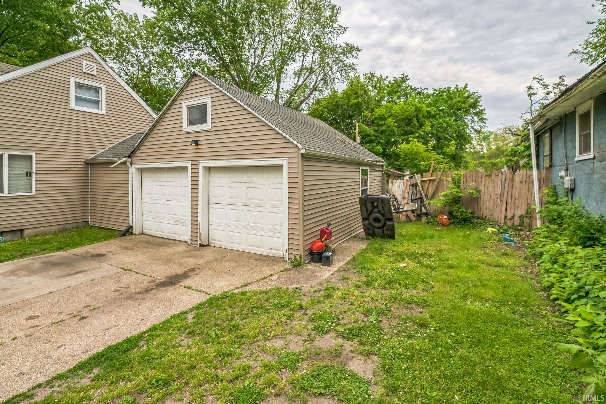 South Bend, IN 46616-1725,1226 Kinyon Street