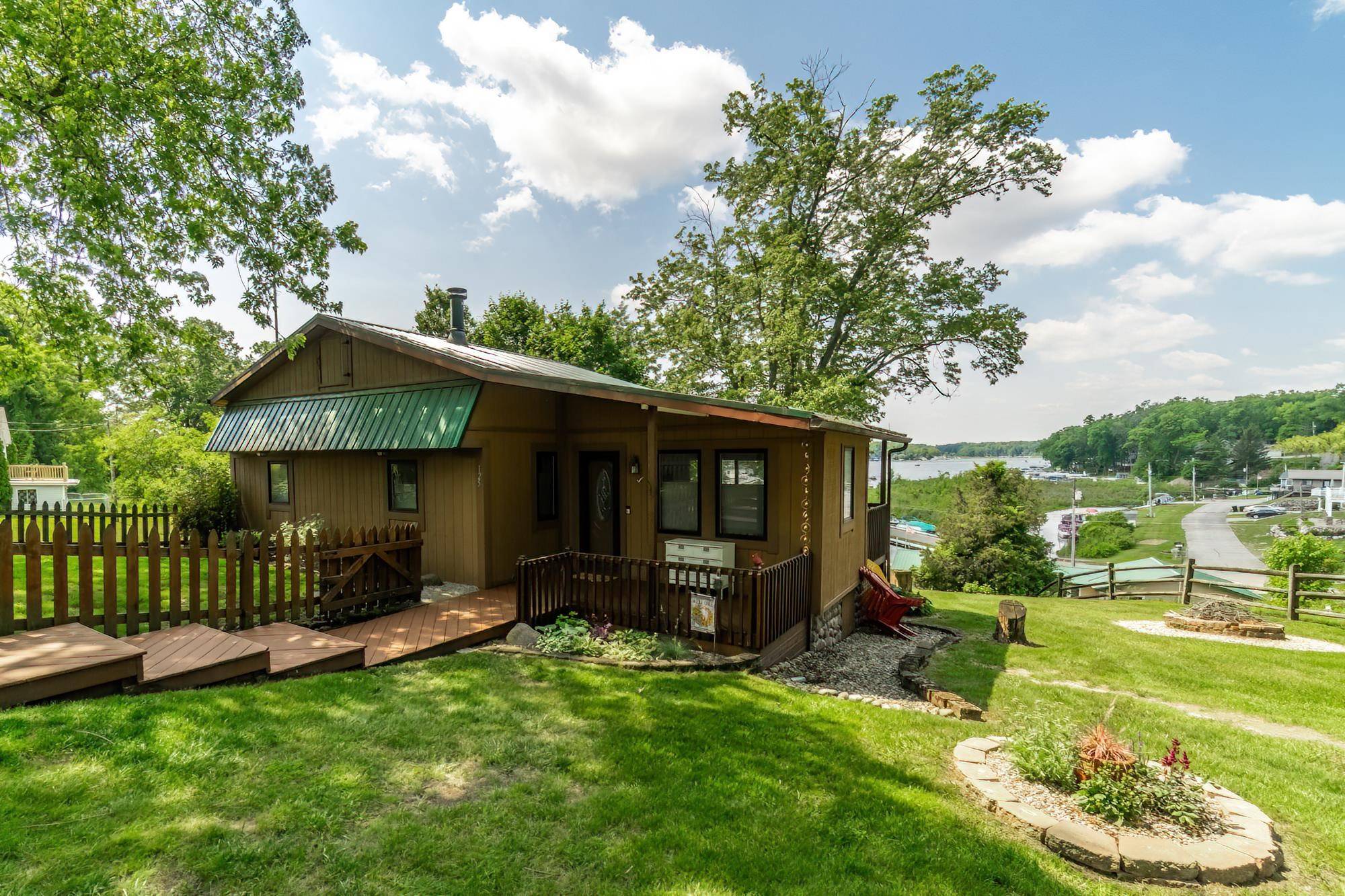 Fremont, IN 46737,320 lane 425 jimmerson lake