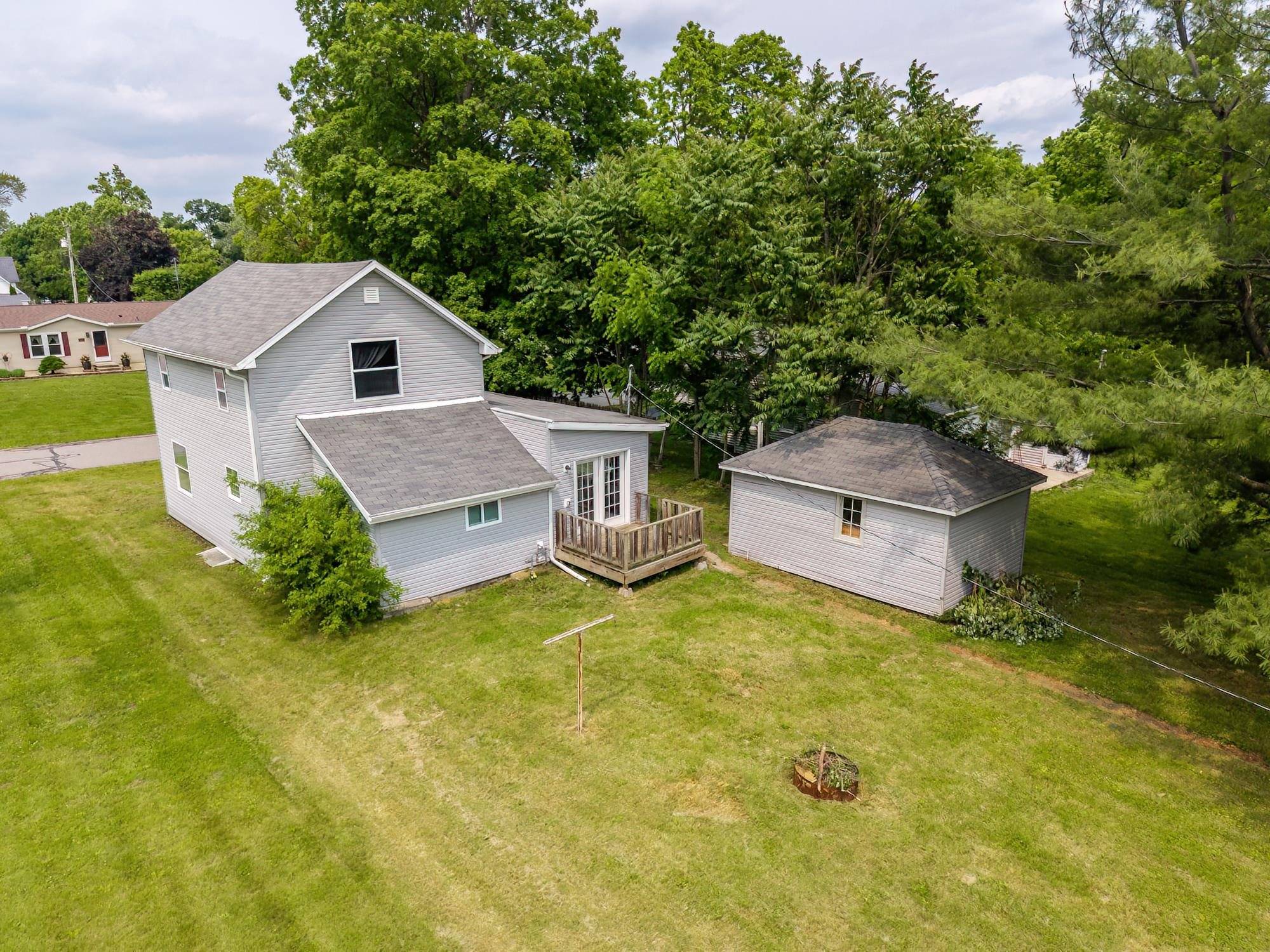 Ashley, IN 46705,106 E Hobart Street