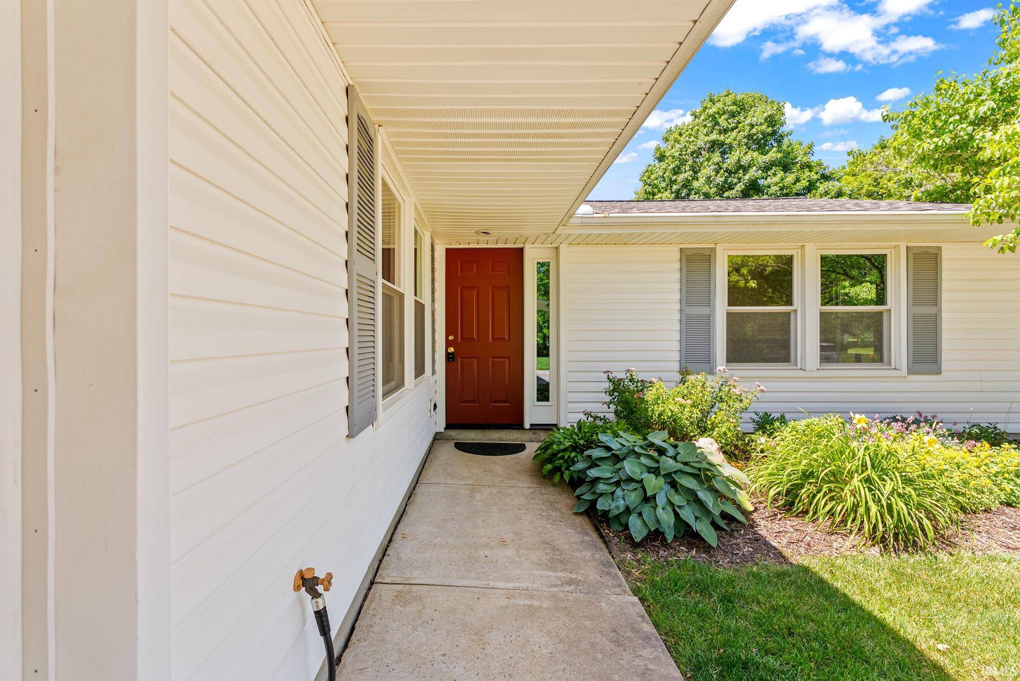 North Manchester, IN 46962,1504 Hillcrest Street