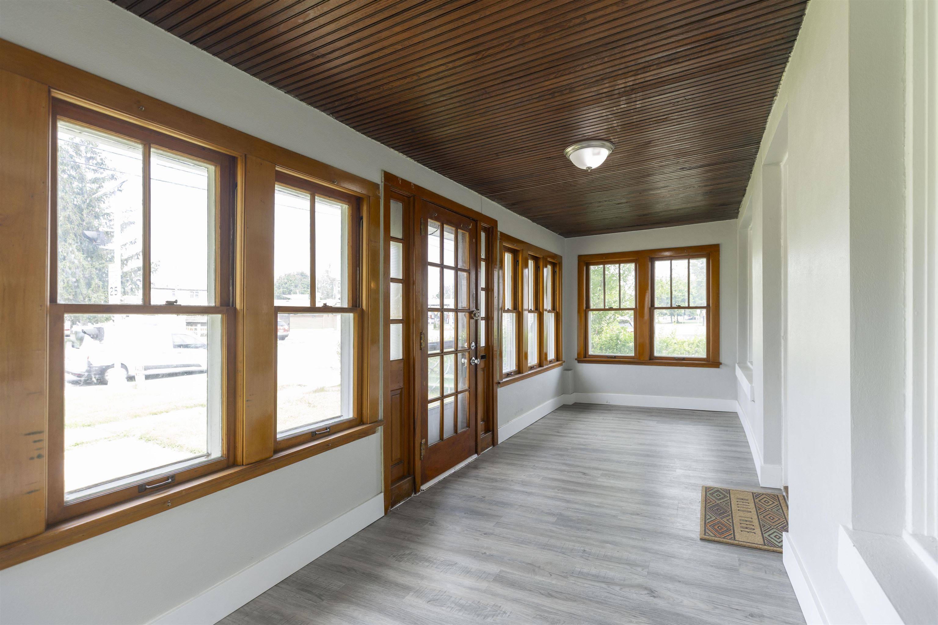 South Bend, IN 46615,910 S Twyckenham Drive