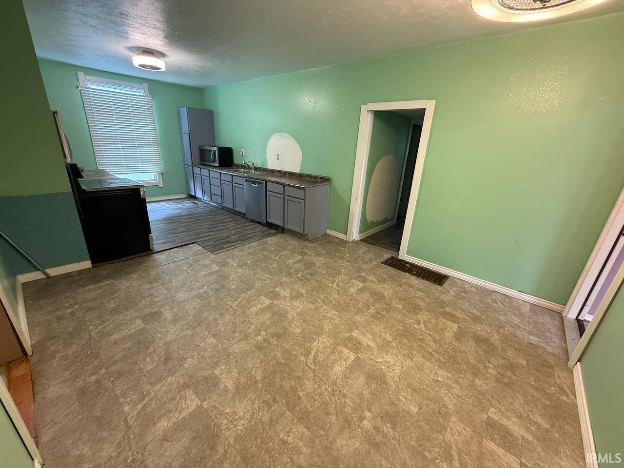 Princeton, IN 47670,313 N Embree Street