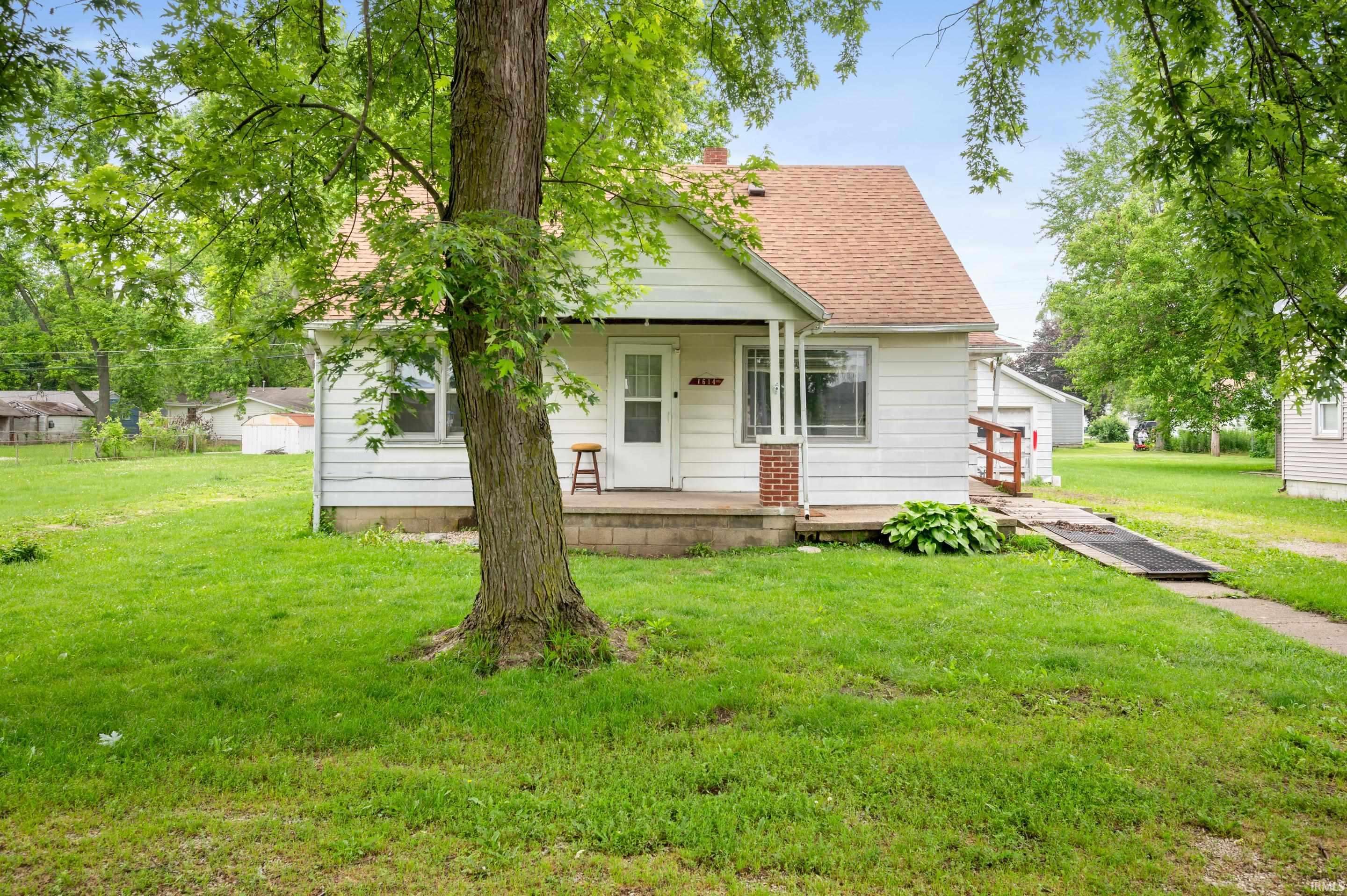 Muncie, IN 47302,1614 E 24th Street