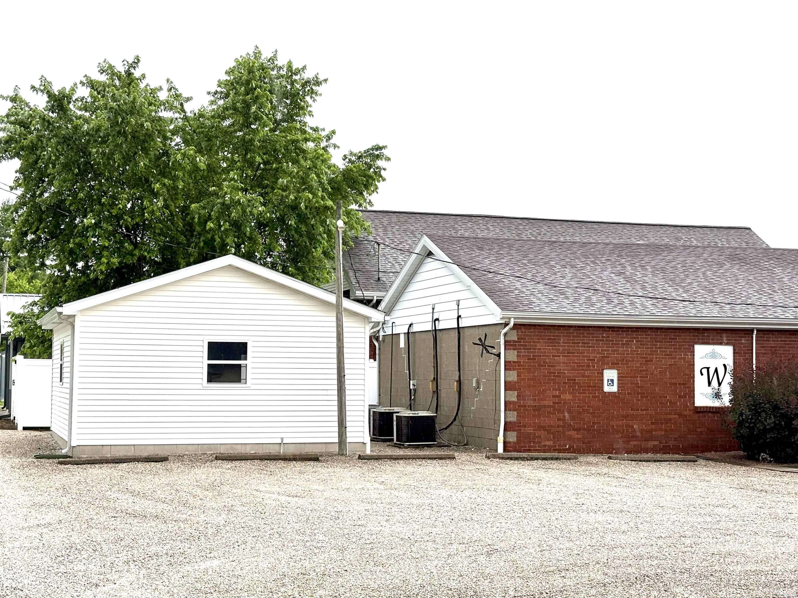 Haubstadt, IN 47639,119 S Vine St Street