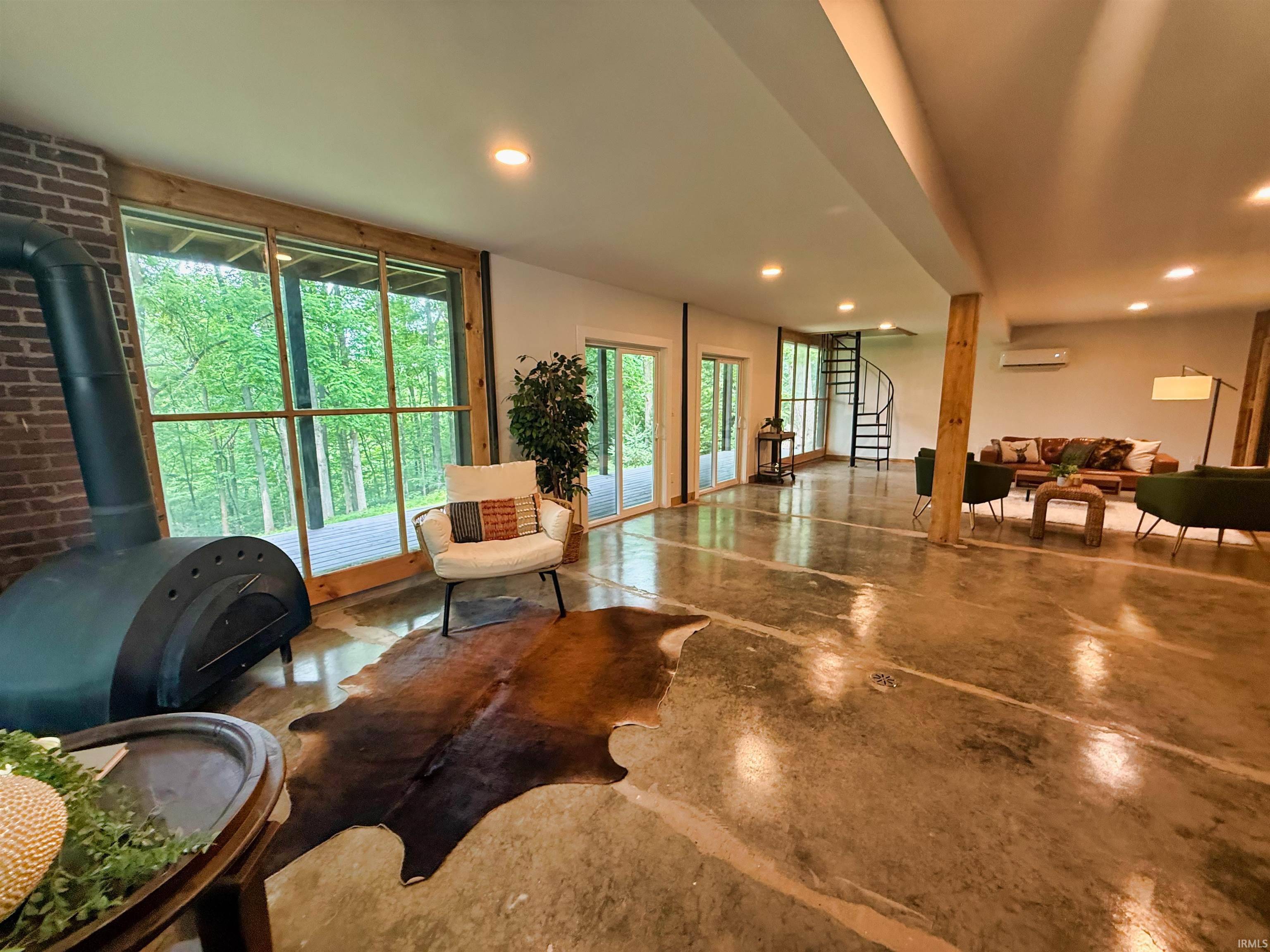 Bloomington, IN 47408,4977 E State Road 46