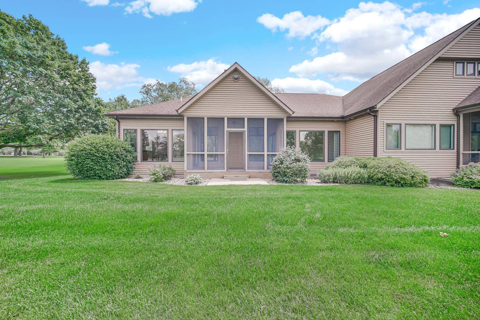 Plymouth, IN 46563,16484 Pretty View Drive #14