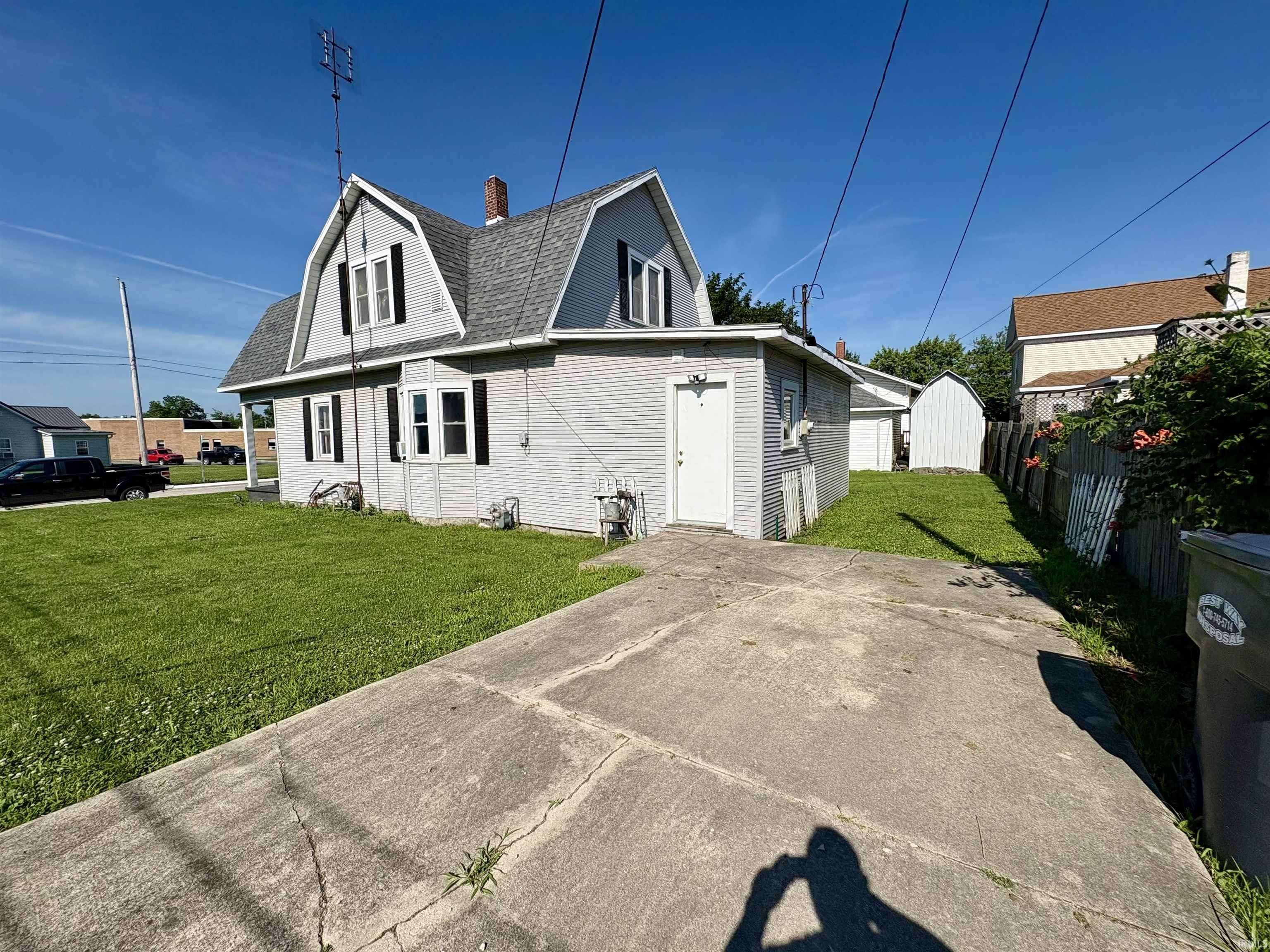 Montpelier, IN 47359,215 E Monroe Street