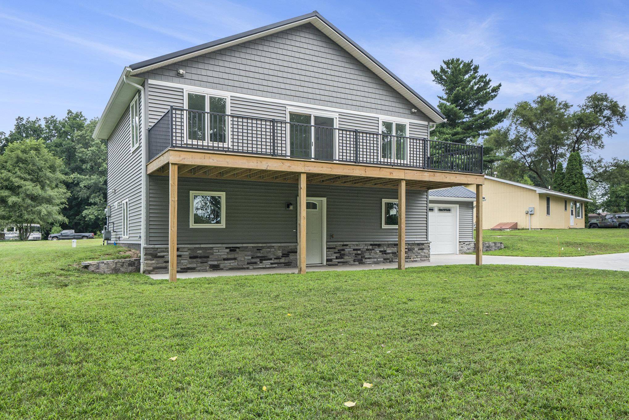 Middlebury, IN 46540,51561 E County Line Road