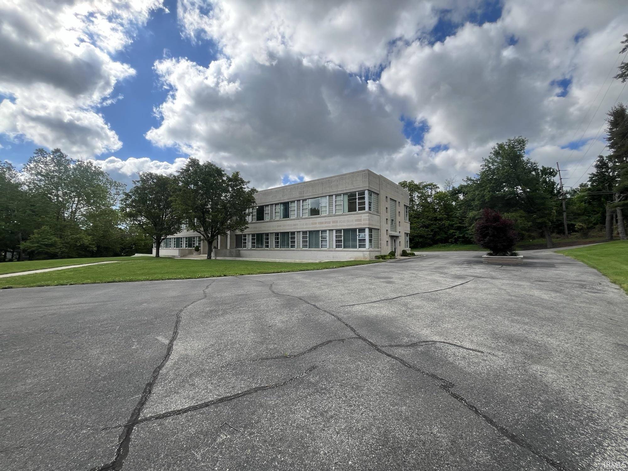 Bedford, IN 47421,2222 W 8th Street