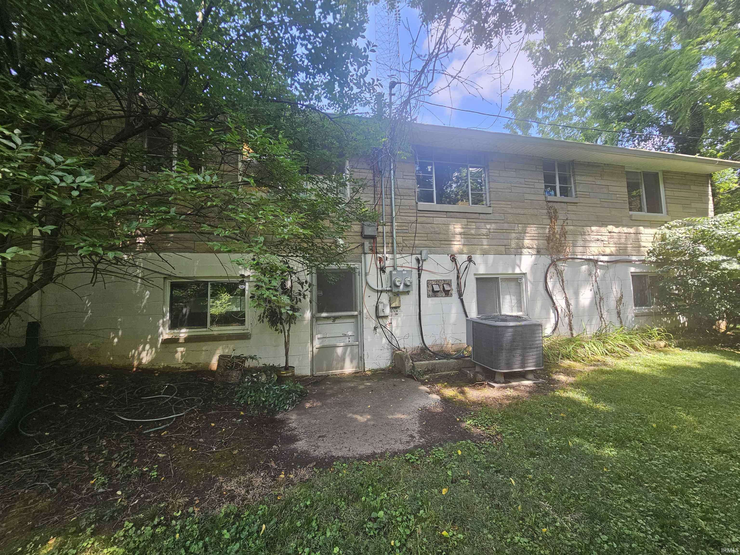 Bloomington, IN 47401,2723 N Walnut Street