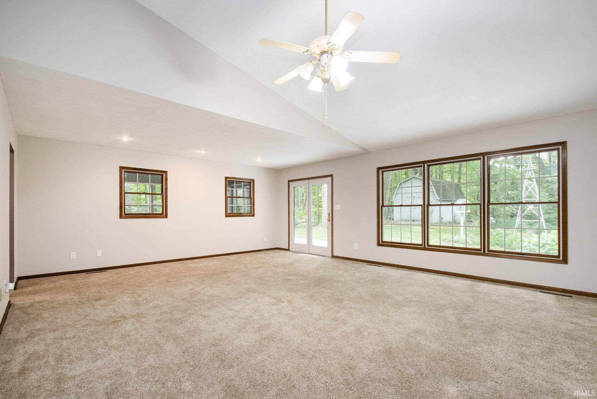 South Bend, IN 46614,22336 Ireland Road