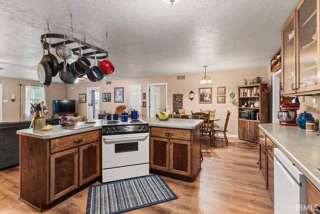 Evanston, IN 47531,8960 N Co Rd 950 E Road