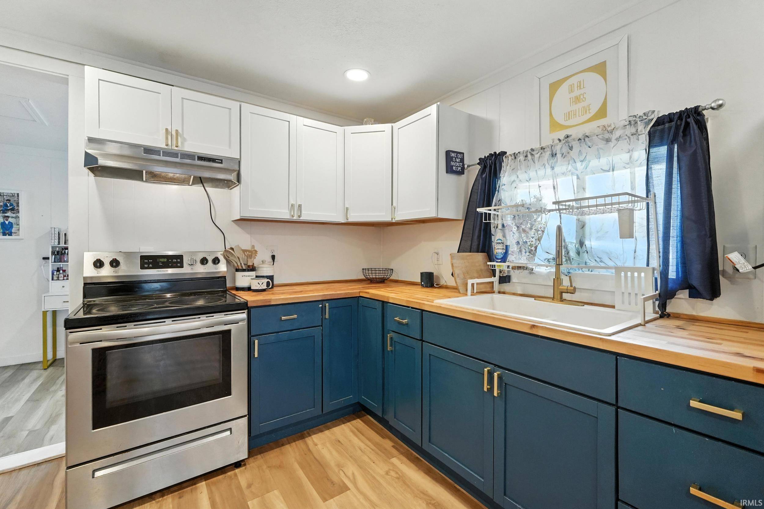 Silver Lake, IN 46982-9113,8792 S Sunnyside Lane