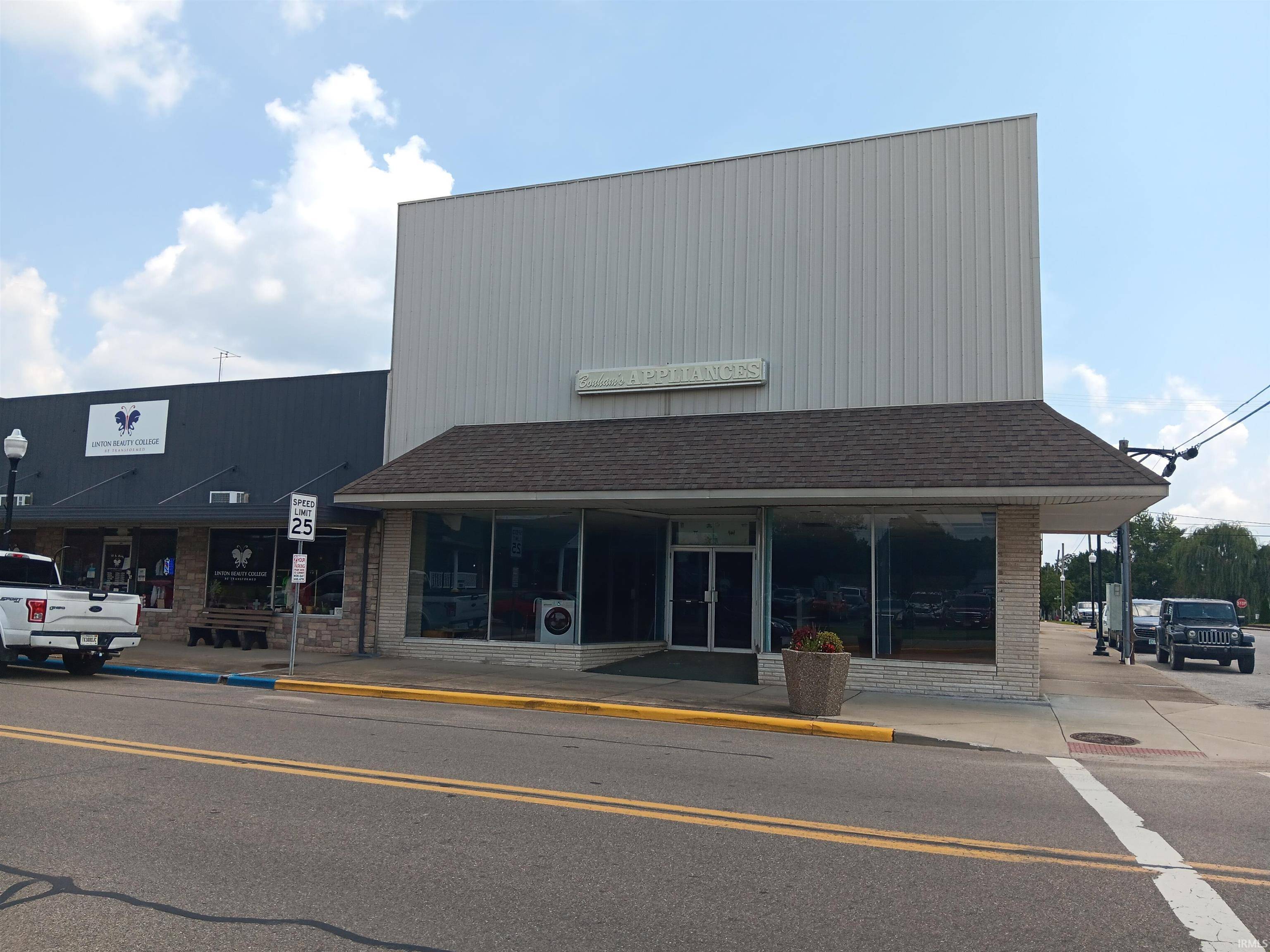 Linton, IN 47441-1818,99 S Main Street