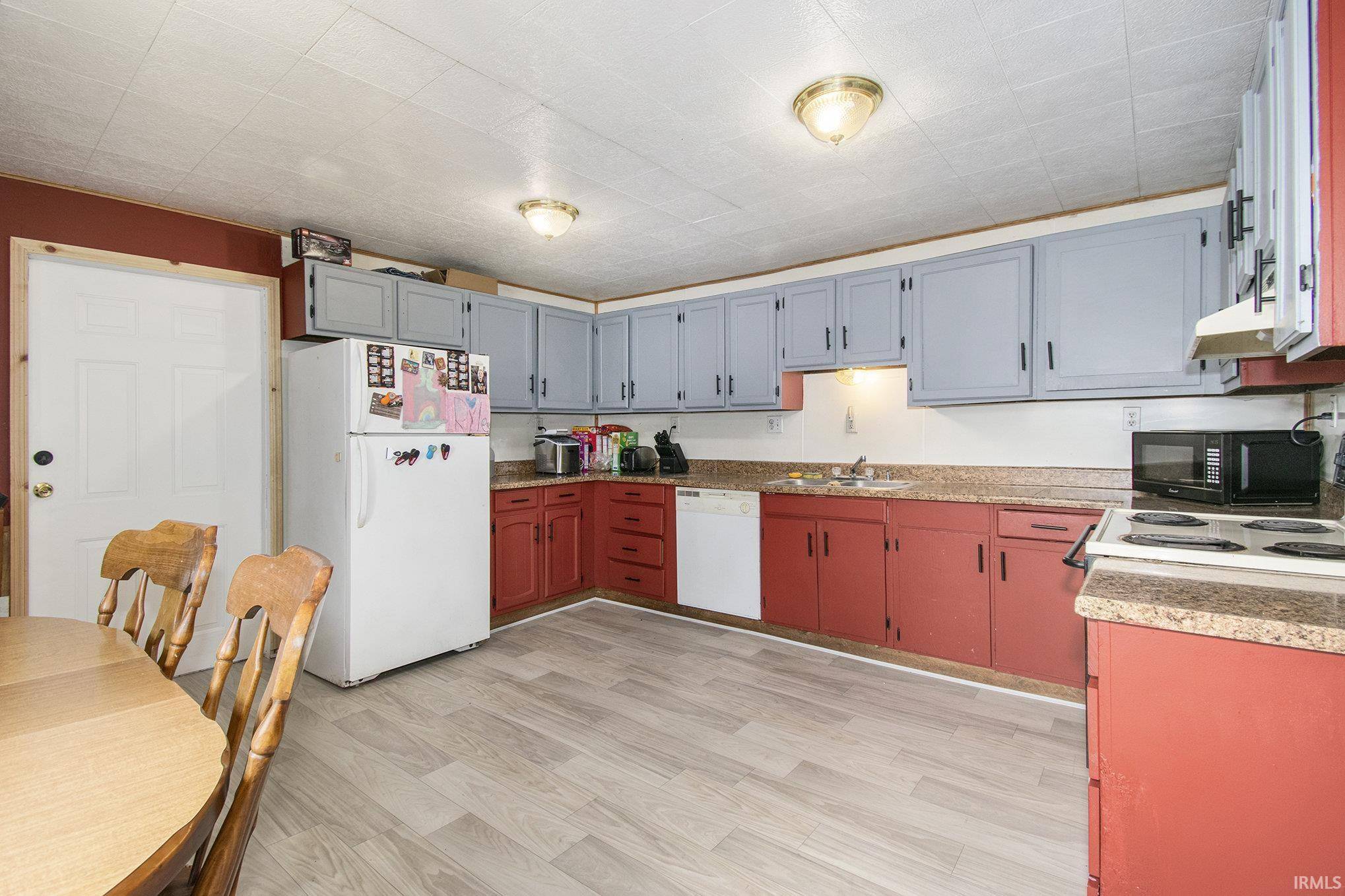Wawaka, IN 46794-9794,7513 N Albion Street