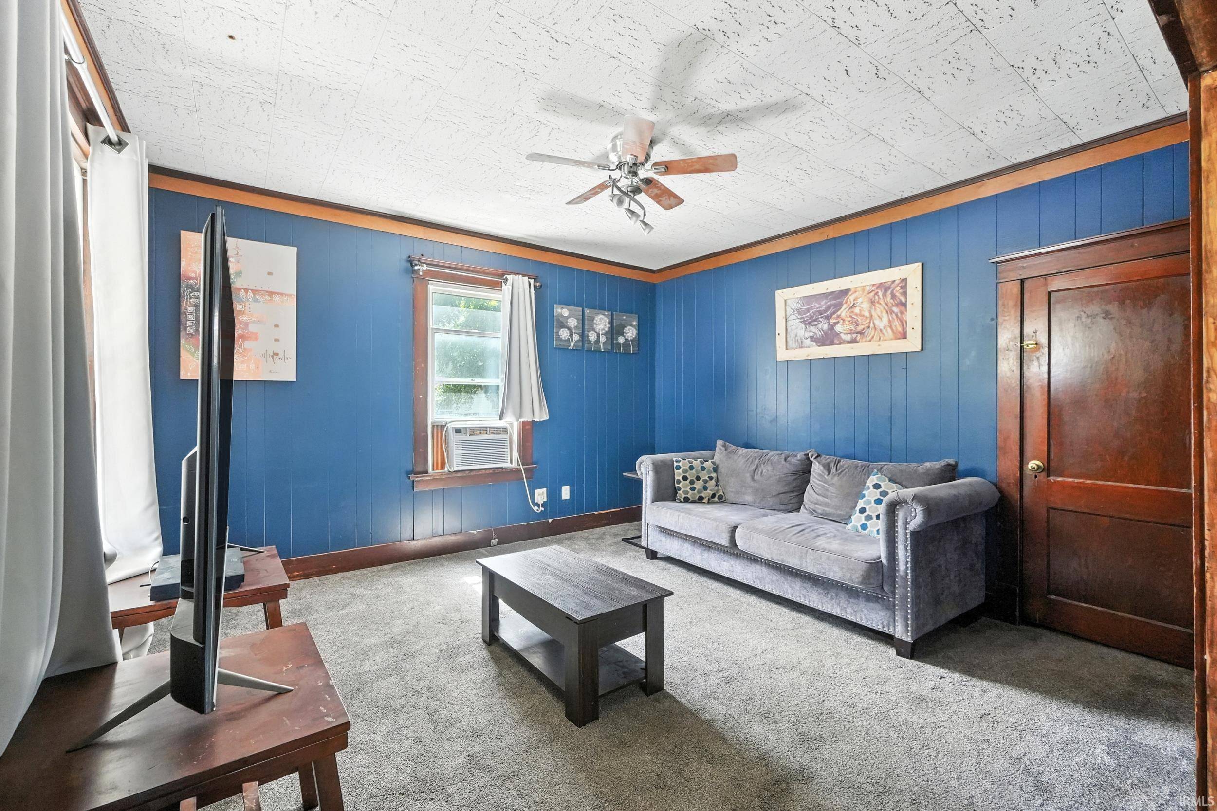 Warsaw, IN 46580-4405,506 S Detroit Street