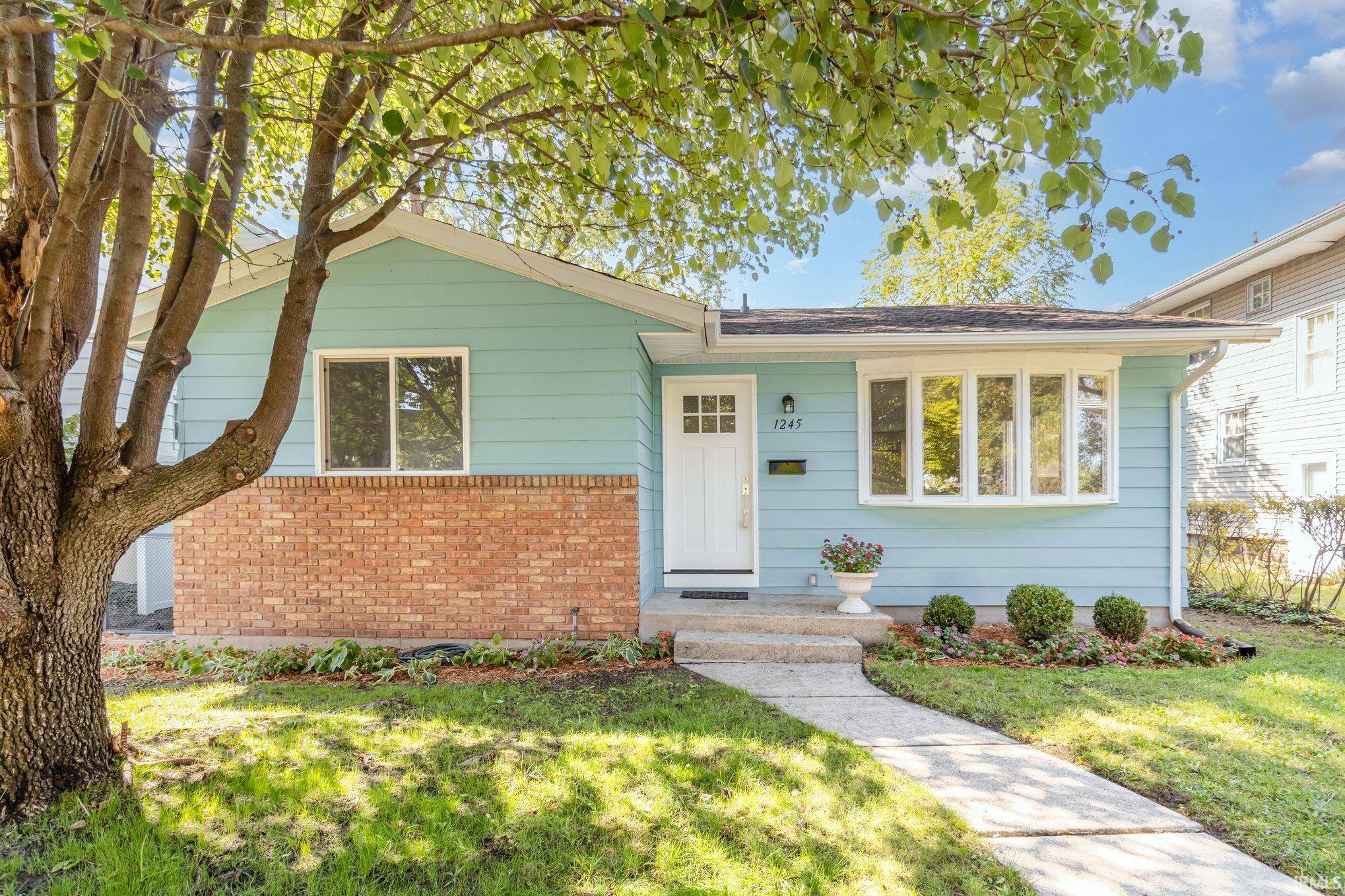 South Bend, IN 46616-1527,1245 Woodward Avenue