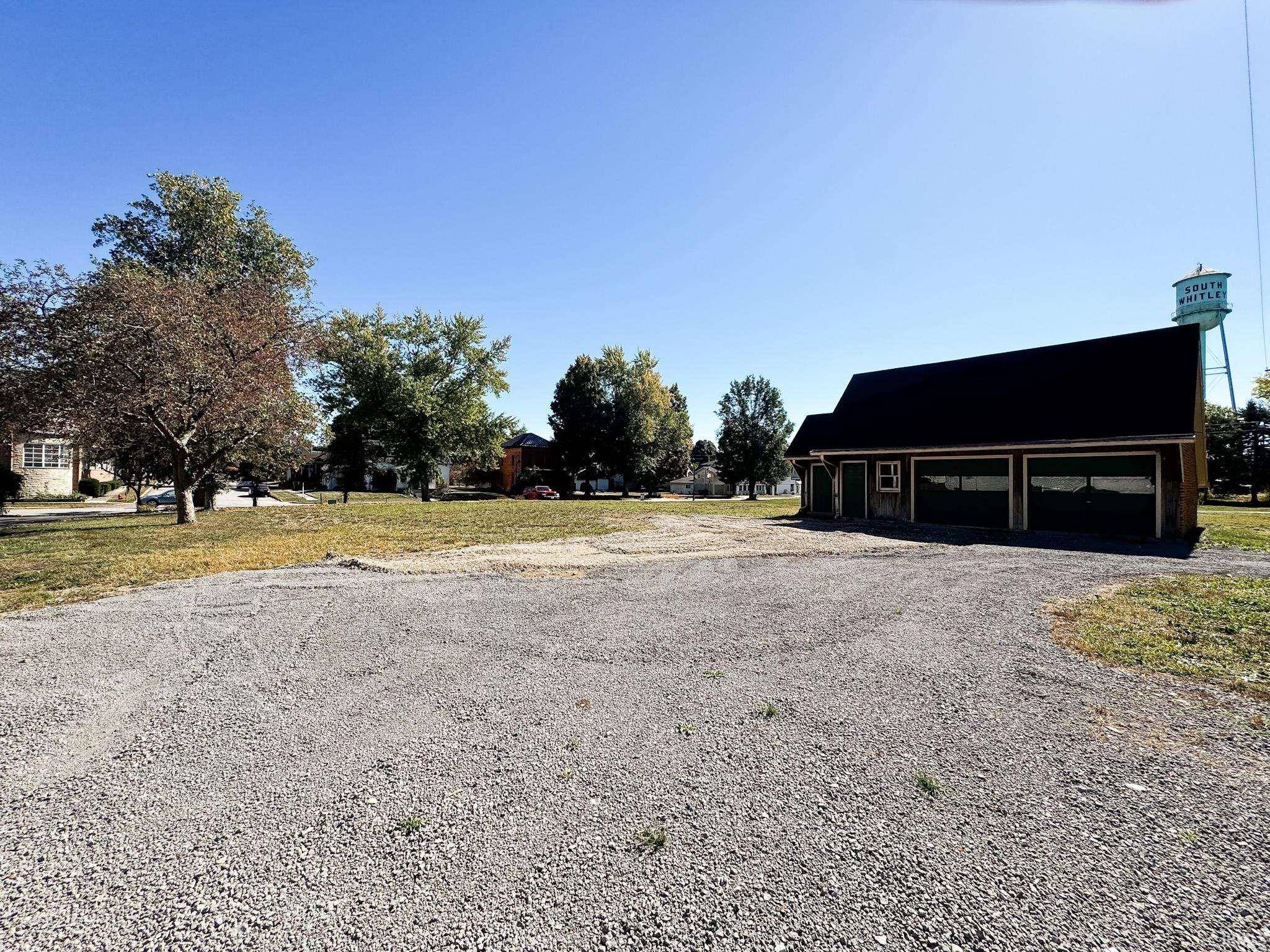 South Whitley, IN 46787,215 N State Street