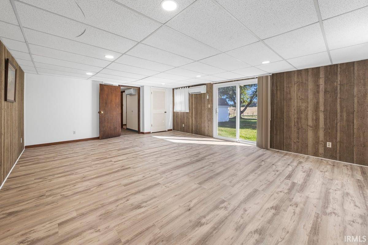 Dale, IN 47523,327 N Washington Street