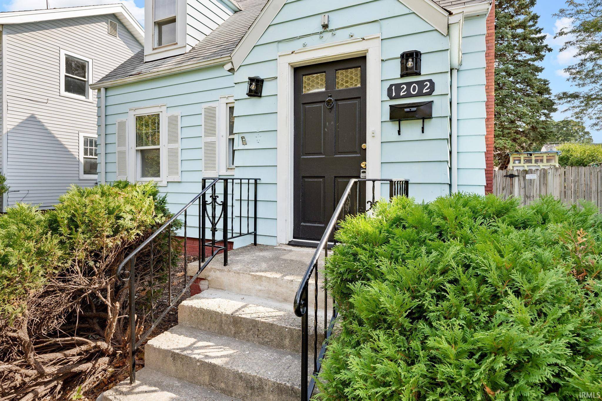 Fort Wayne, IN 46805,1202 N Anthony Boulevard