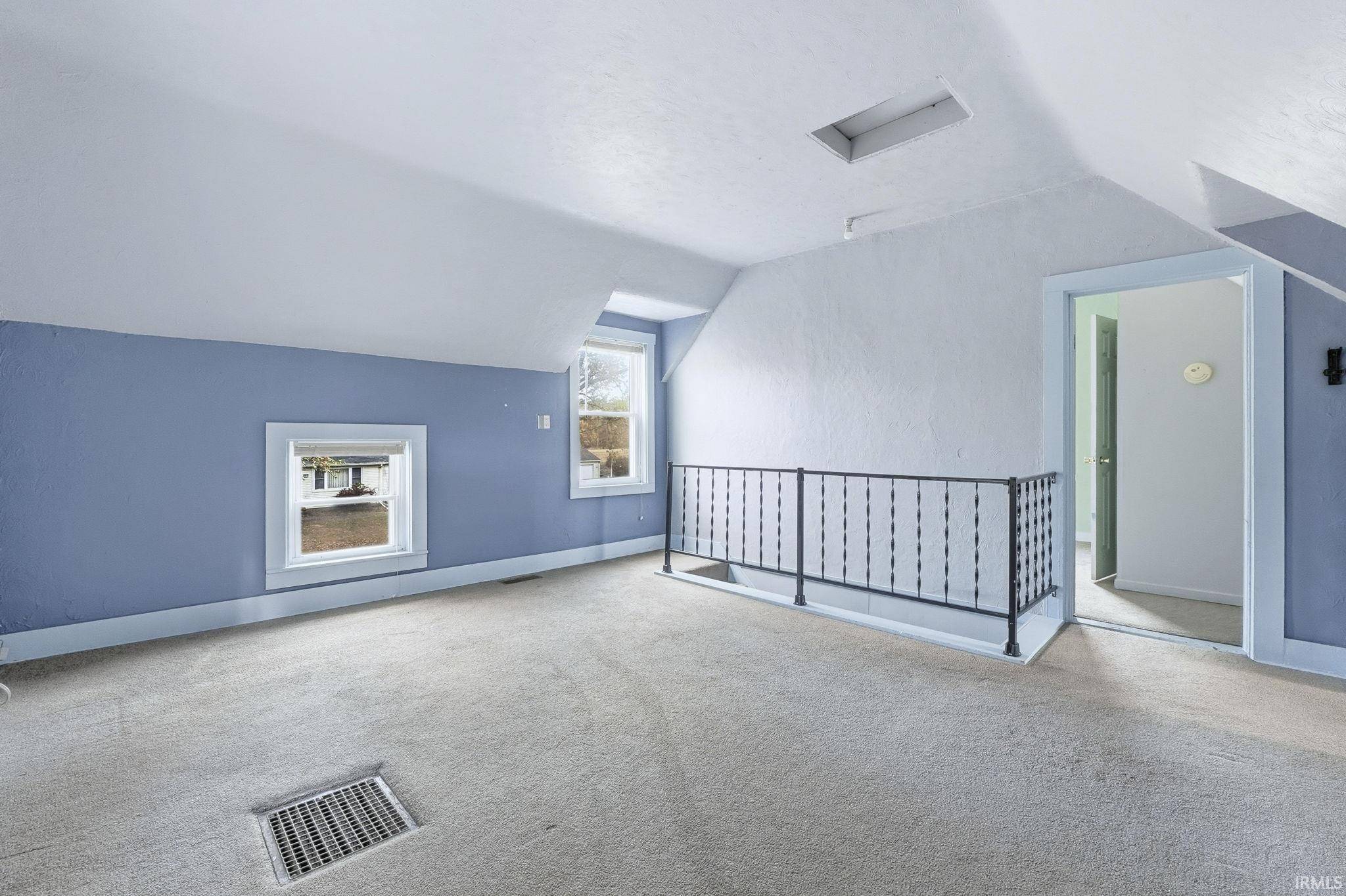 Columbia City, IN 46725-9647,2160 E 800 Road