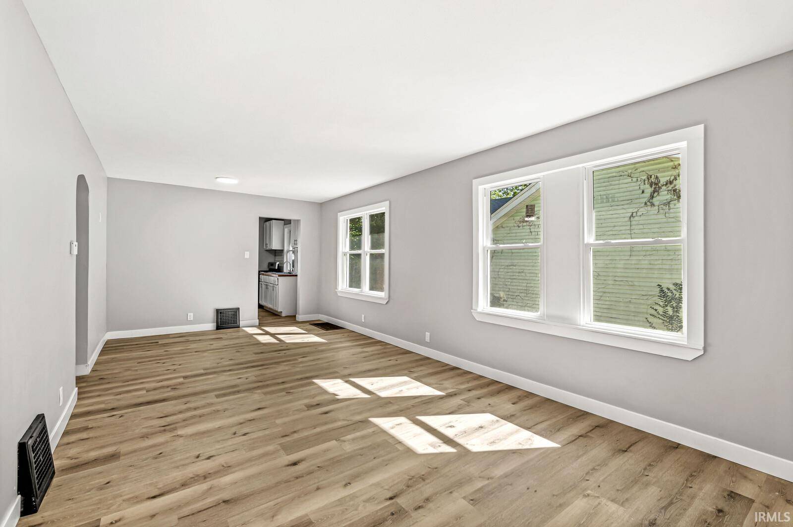 South Bend, IN 46615,734 S 33rd Street