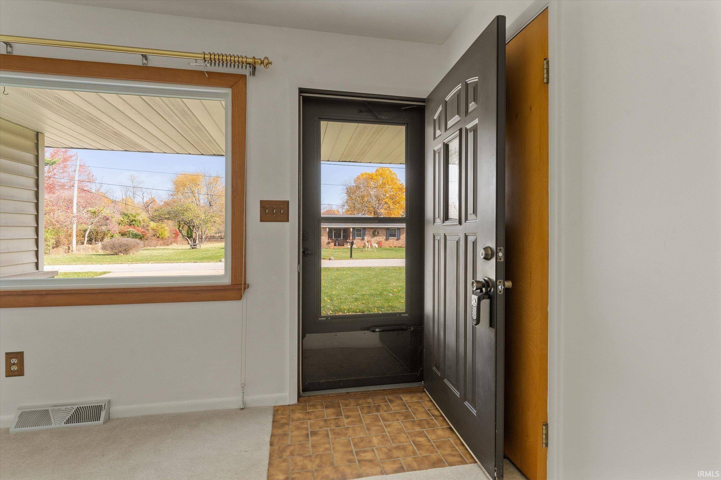 South Bend, IN 46637,53667 Elmhurst Street