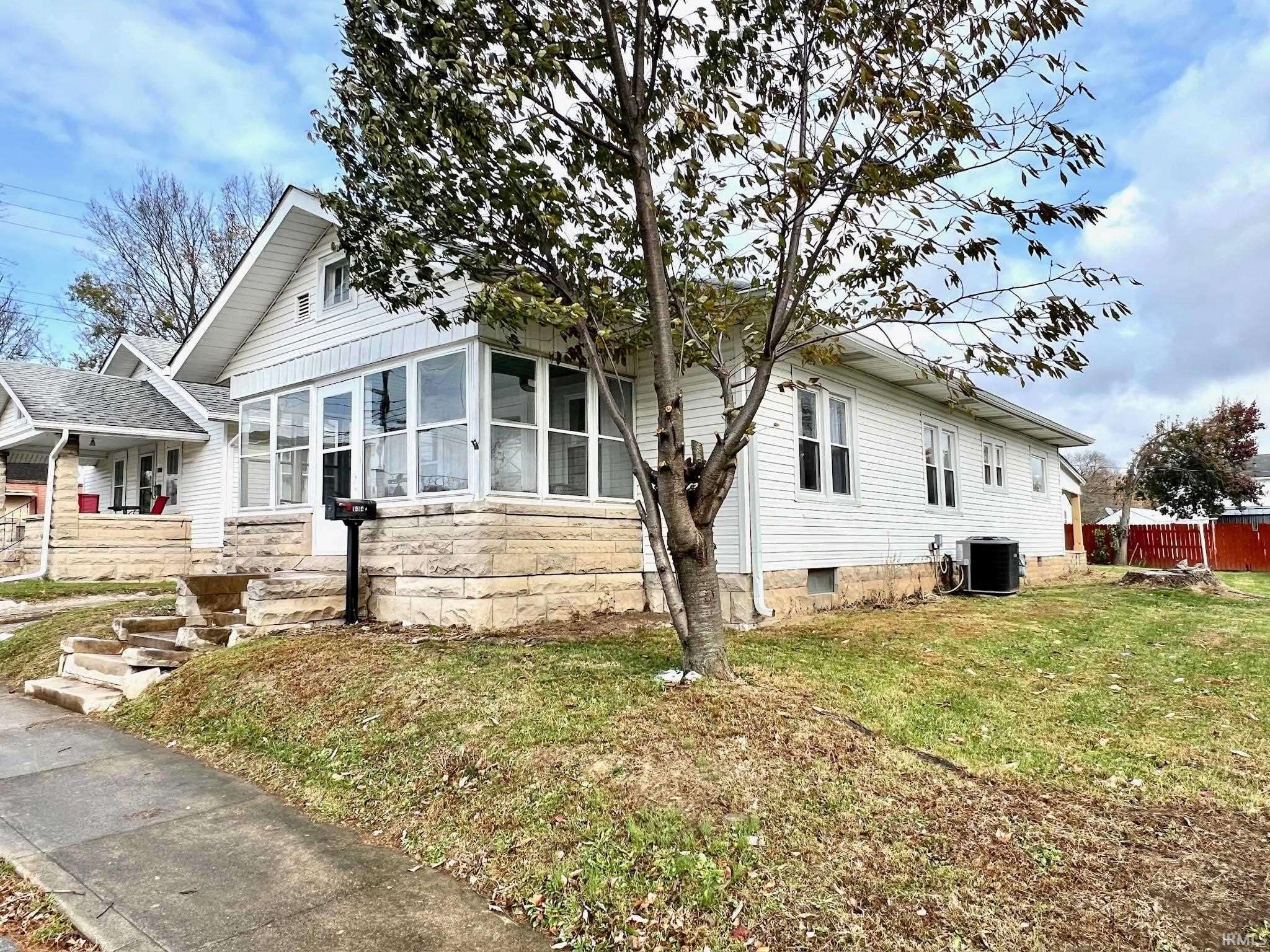 Bedford, IN 47421,1414 R Street