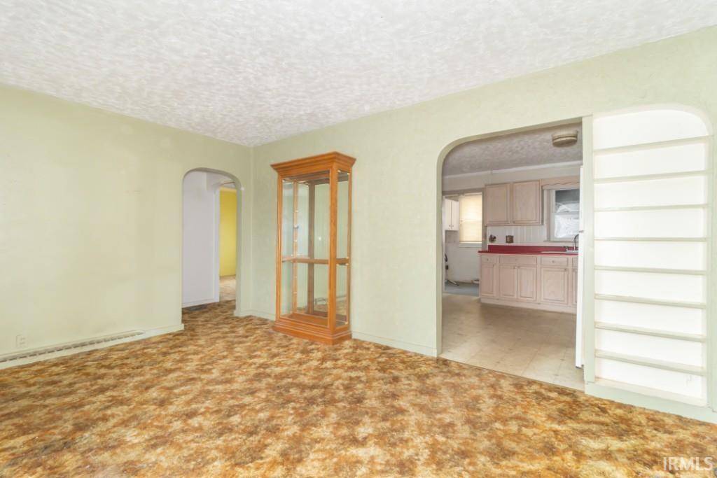 Albany, IN 47320-1222,156 S Miller Avenue