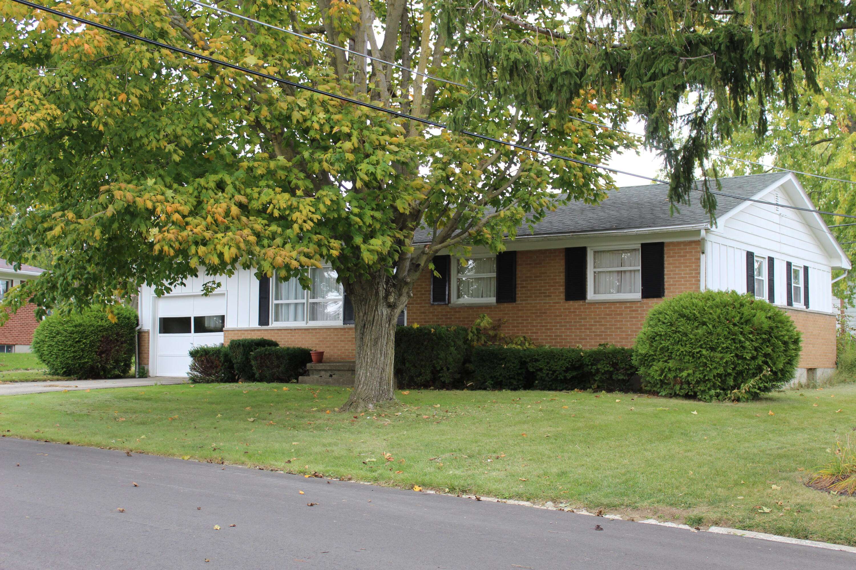 Bellefontaine, OH 43311,532 Brookwood Drive